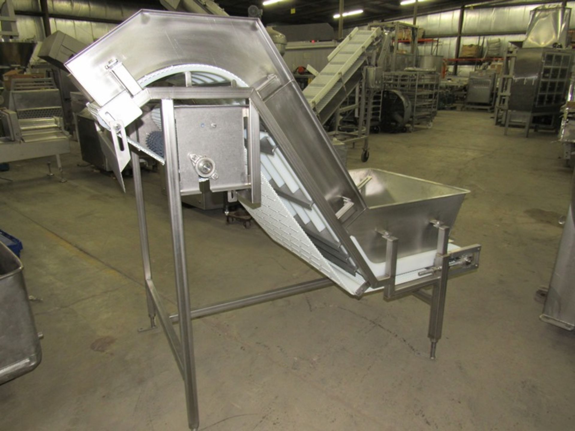 Stainless Steel Incline Conveyor, 34" W X 7' L flighted plastic belt, 1/4" high flights, spaced 3 - Image 3 of 6
