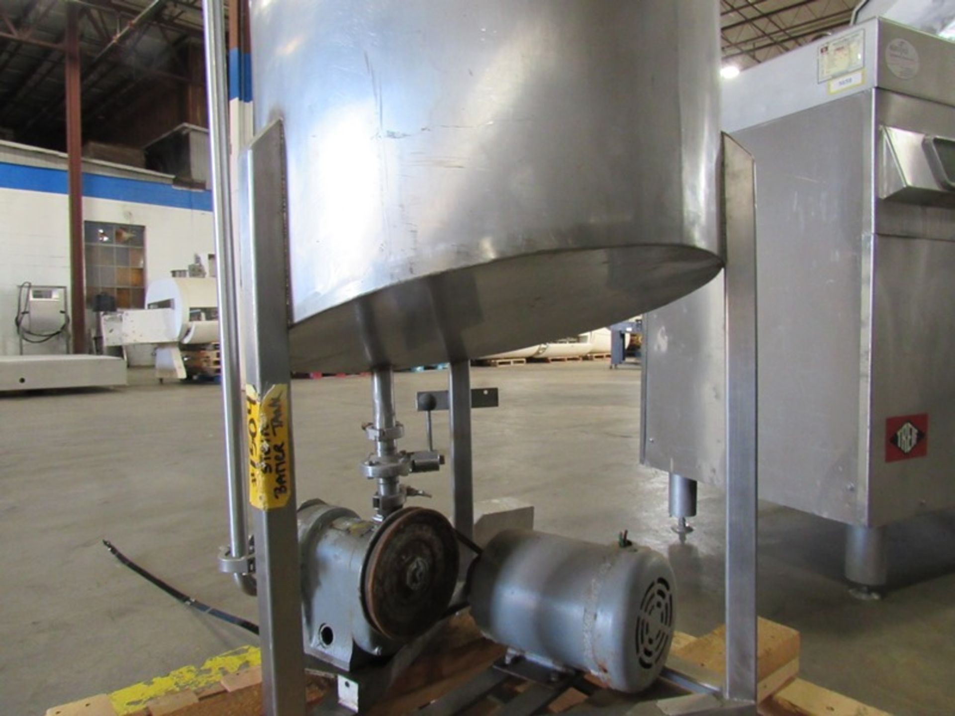 Stainless Steel Tank, 24" dia. X 25" deep, slanted bottom with pump, size 10, Ser. #076748SS, 1/2 - Image 5 of 8
