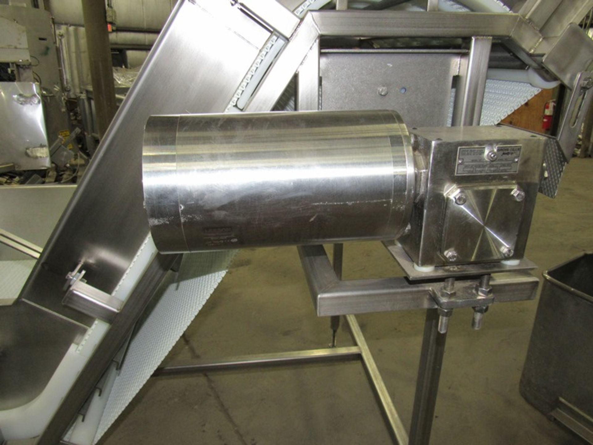 Stainless Steel Incline Conveyor, 34" W X 7' L flighted plastic belt, 1/4" high flights, spaced 3 - Image 6 of 6