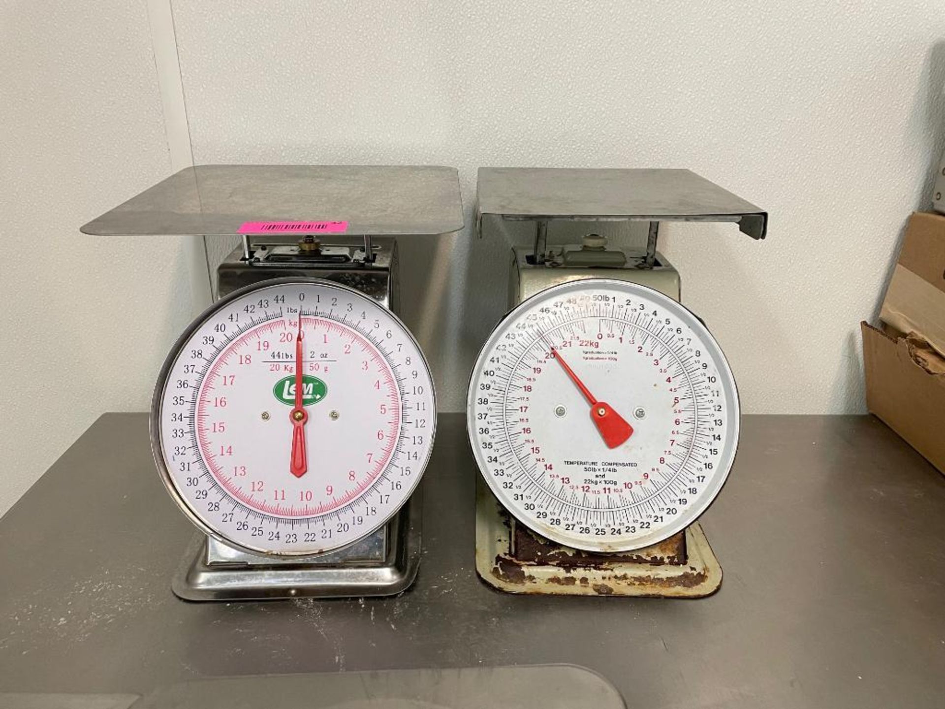 DESCRIPTION: (2) 50 LB. PORTION SCALES. ADDITIONAL INFORMATION SOLD BY THE PIECE LOCATION: 2500 S CE - Image 2 of 2