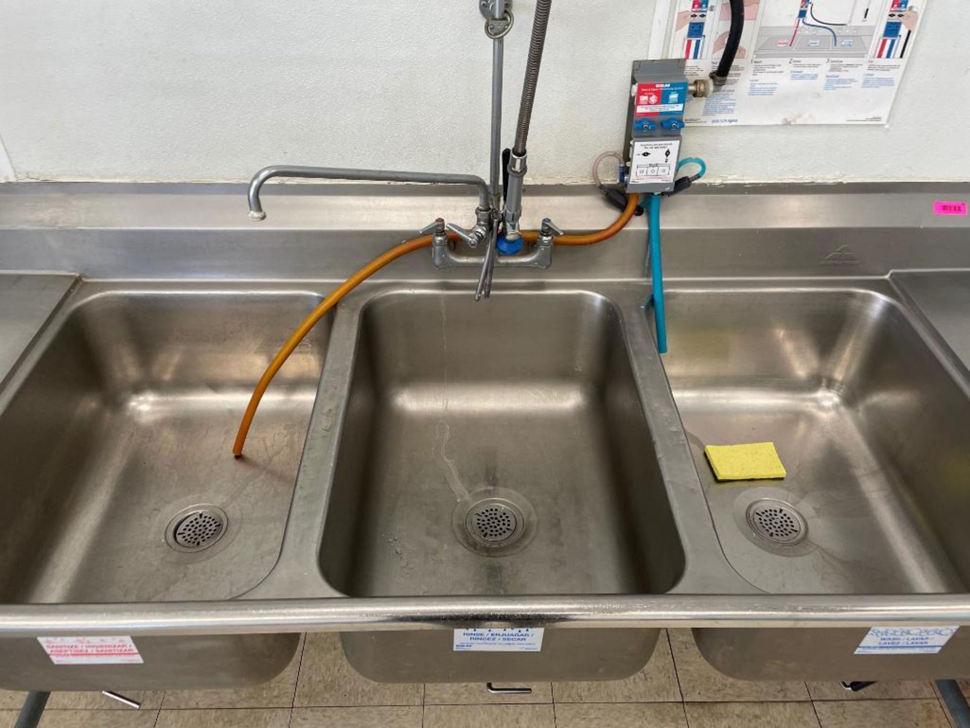 DESCRIPTION: 102" X 32" THREE WELL STAINLESS POT SINK W/ LEFT AND RIGHT DRY BOARDS. ADDITIONAL INFOR - Image 5 of 8