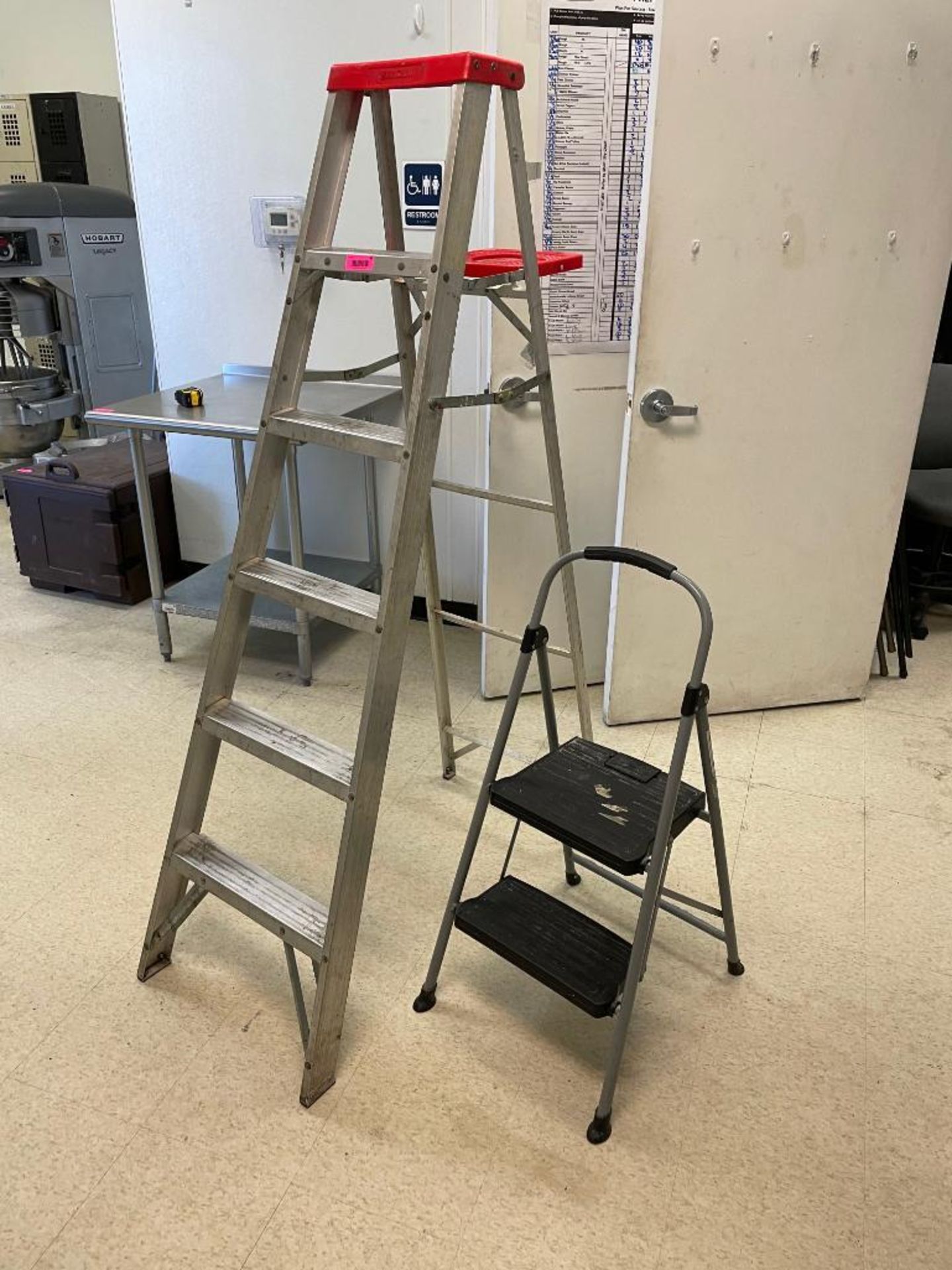 DESCRIPTION: (2) ASSORTED LADDERS. ADDITIONAL INFORMATION ONE MONEY LOCATION: 2500 S CENTER ST. MARS - Image 2 of 2
