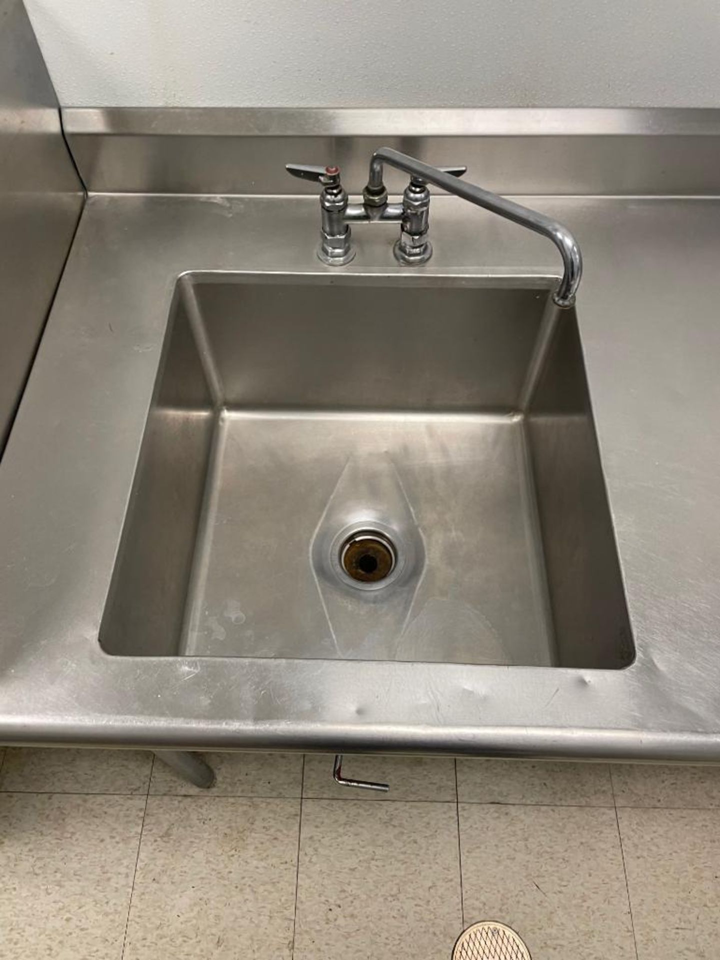 DESCRIPTION: 60" X 32" STAINLESS PREP SINK W/ RIGHT SIDE COUNTER AND MOUNTED CAN OPENER ADDITIONAL I - Image 4 of 8