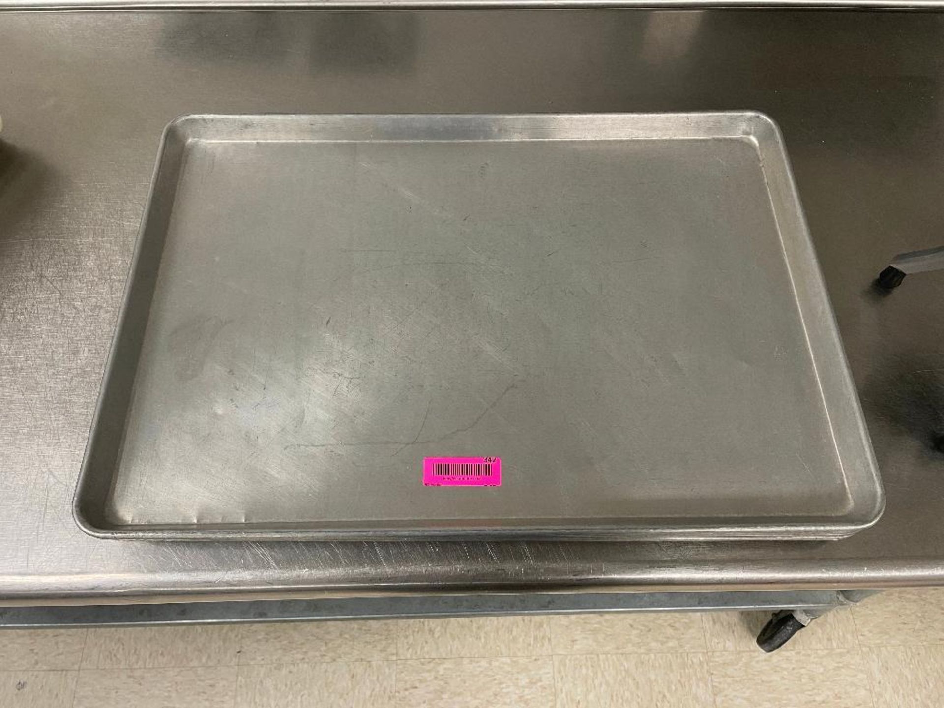 DESCRIPTION: (4) - FULL SIZED SHEET PANS LOCATION: 16123 Dessau Rd, Pflugerville, TX. 78660 QTY: 4 - Image 3 of 3