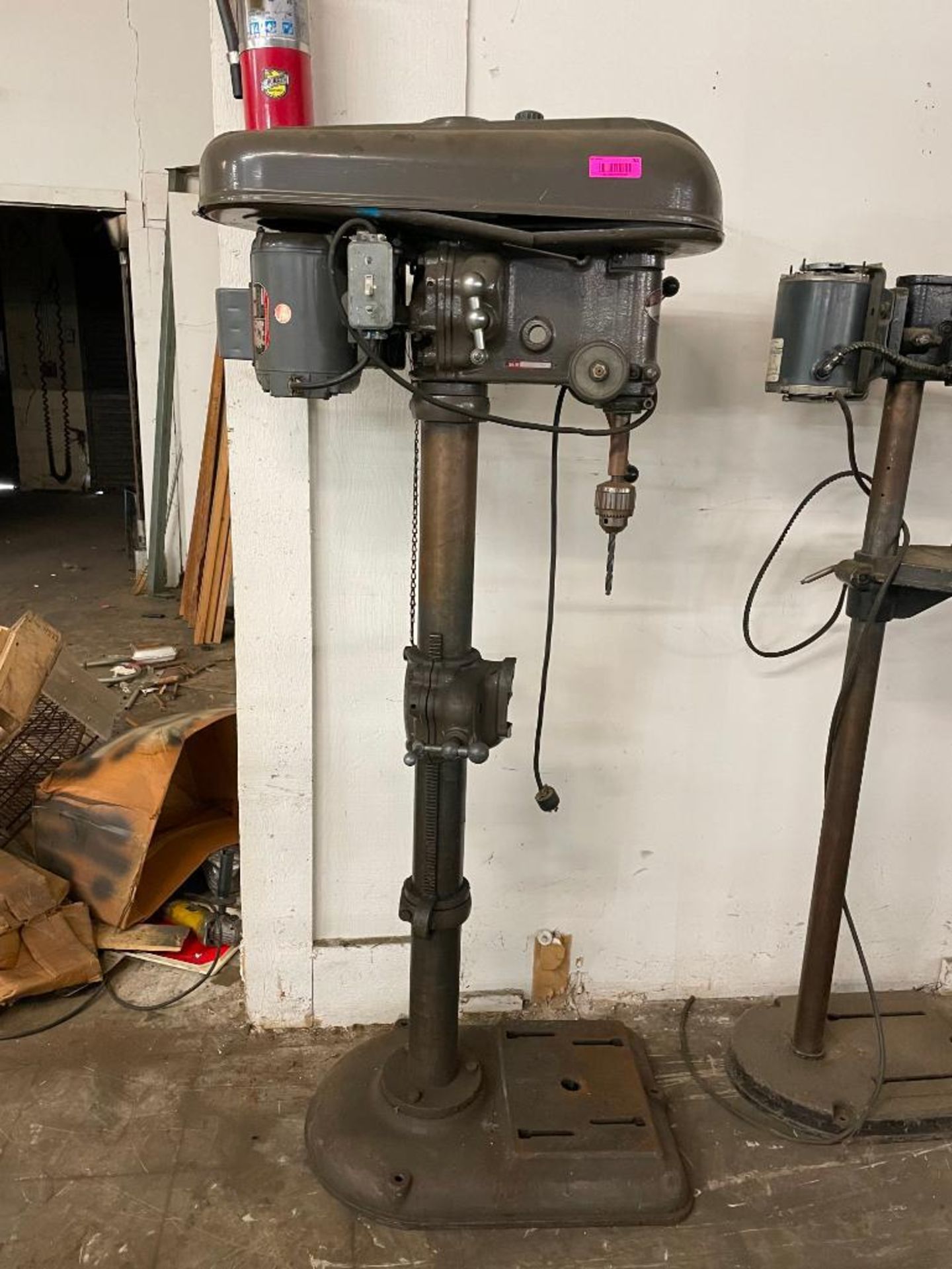 DESCRIPTION: DAYTON DRILL PRESS ( FOR PARTS, NOT IN WORKING CONDITION) QTY: 1 - Image 2 of 9