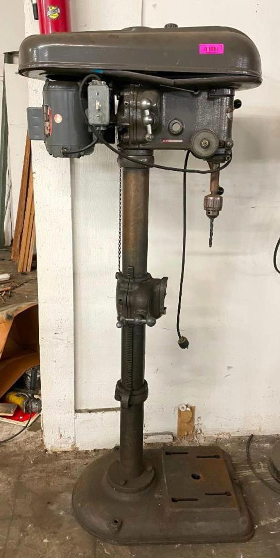 DESCRIPTION: DAYTON DRILL PRESS ( FOR PARTS, NOT IN WORKING CONDITION) QTY: 1