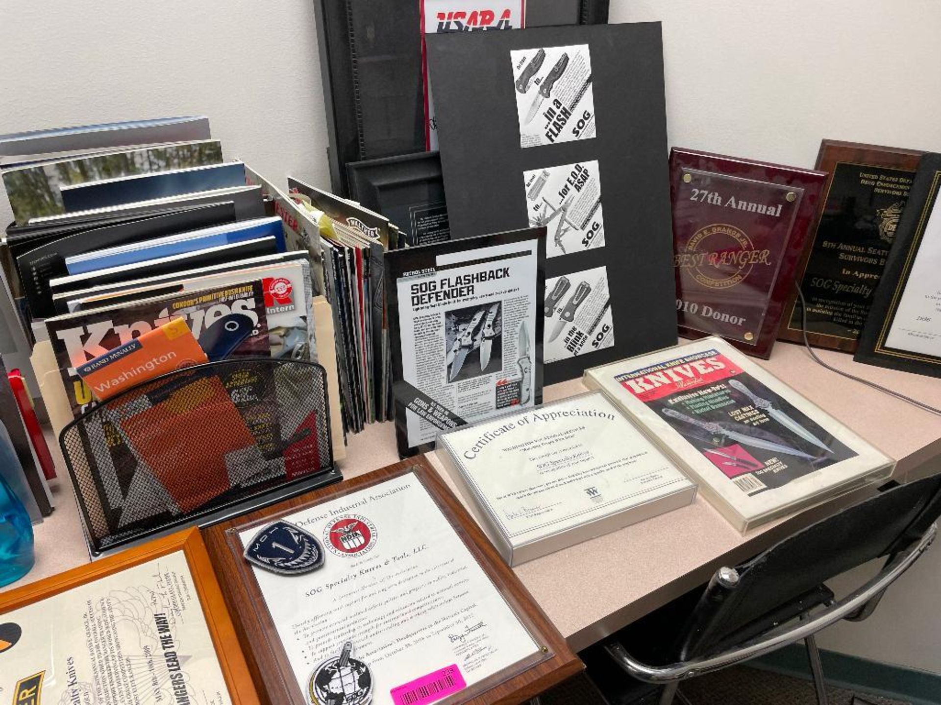 DESCRIPTION: LARGE LOT OF ASSORTED FRAMED AWARDS AND PLAQUES ADDITIONAL INFORMATION SEE ADDITIONAL I - Image 7 of 8