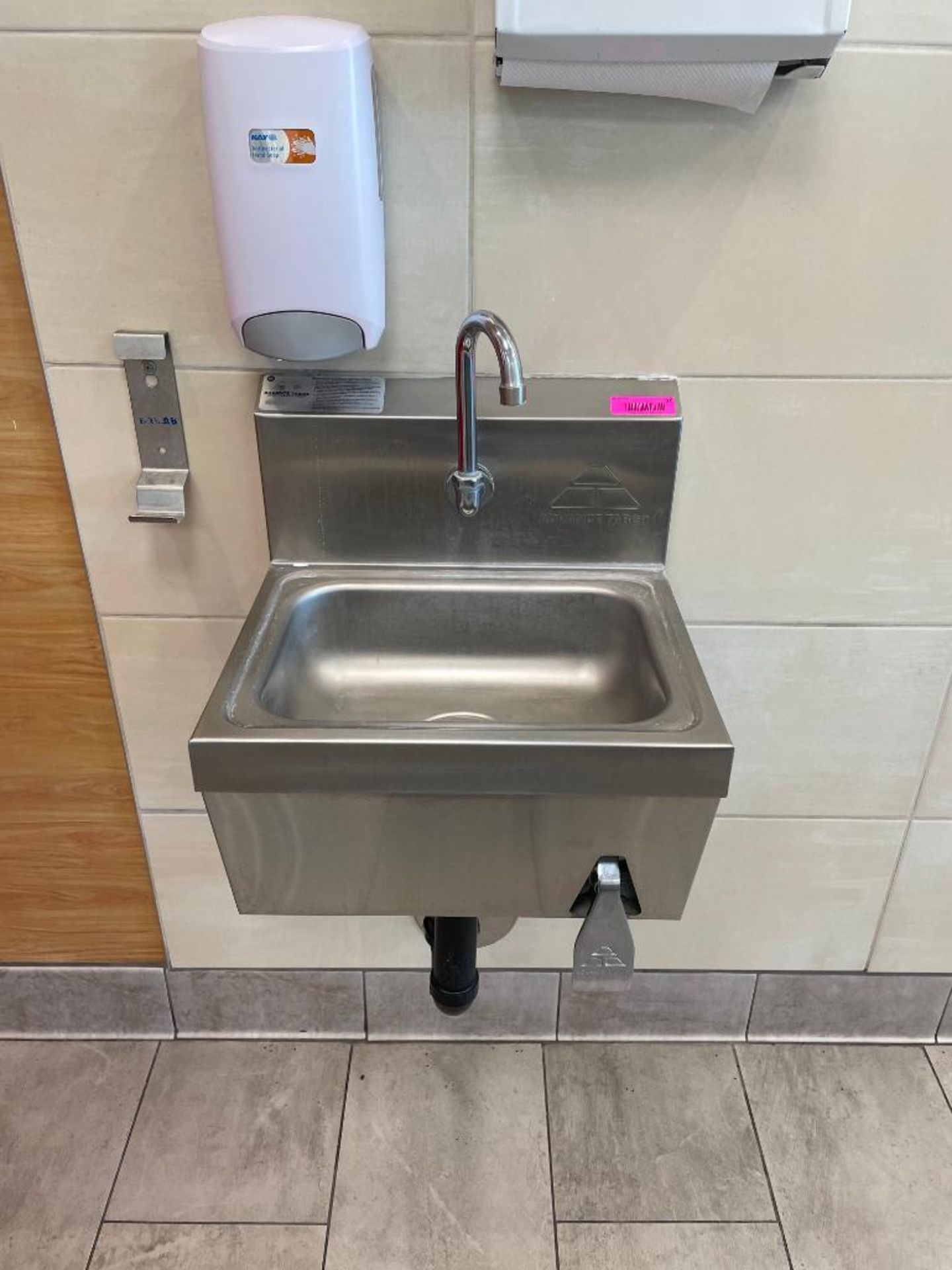 DESCRIPTION: 17" X 15" STAINLESS WALL-MOUNTED SINK W/ SOAP & PAPER TOWEL DISPENSERS SIZE: 17" X 15" - Image 6 of 8
