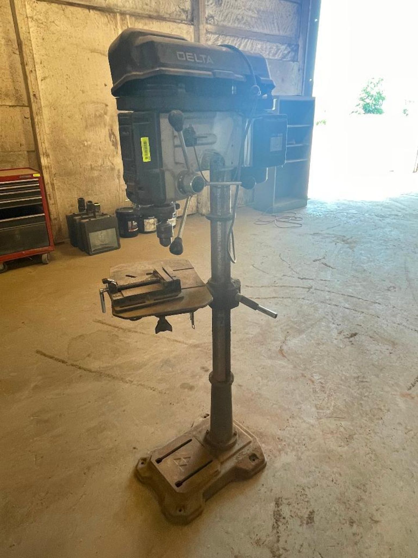 DESCRIPTION: DELTA DRILL PRESS BRAND / MODEL: DELTA 48ALFCCW402 ADDITIONAL INFORMATION 3/4 HP, 120 V - Image 2 of 3