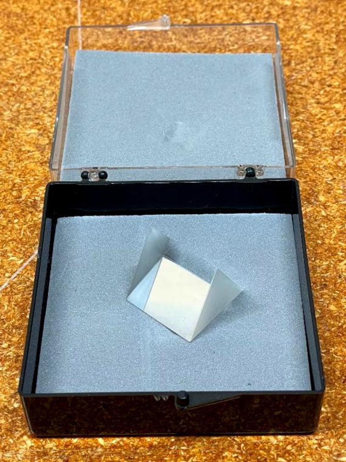 1" CALCIUM FLUORIDE EQUILATERAL PRISM BRAND/MODEL: JANOS A1431-025 INFORMATION: CaF2 PRISM QTY: 1