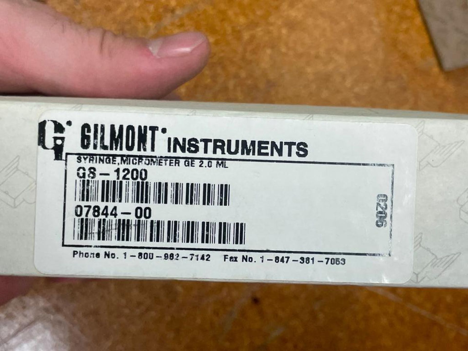 (2) 2.0 ML MICROMETER SYRINGES BRAND/MODEL: GILMONT GS-1200 QTY: 2 - Image 2 of 3
