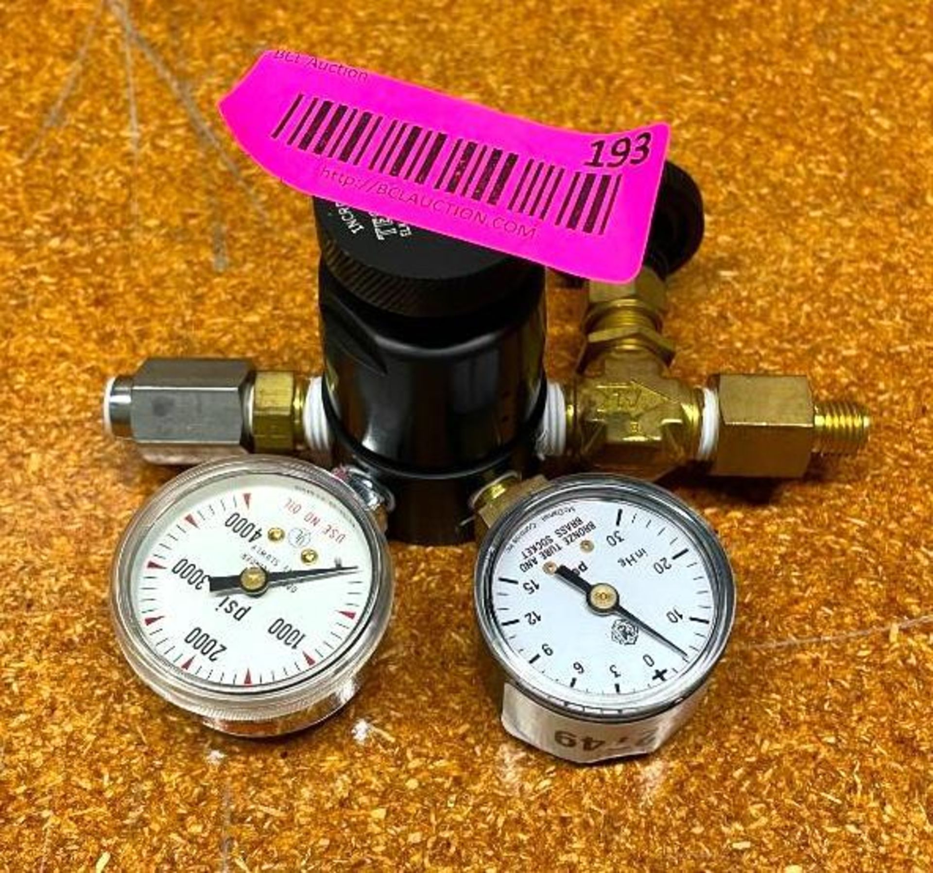 PRESSURE REDUCTION GAUGES BRAND/MODEL: TESCOM INFORMATION: 4000 PSI, 0-15 PSI REDUCTION QTY: 1