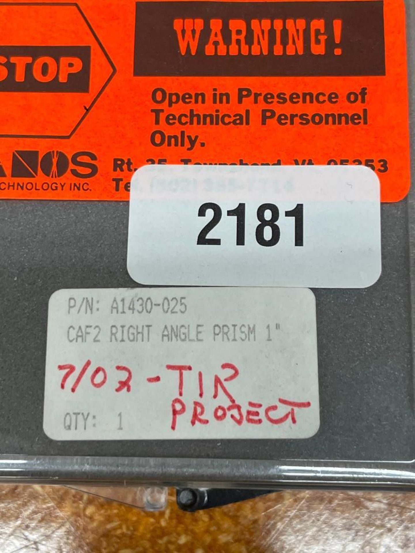 1" CALCIUM FLUORIDE RIGHT ANGLE PRISM BRAND/MODEL: JANOS A1430-025 INFORMATION: CaF2 PRISM QTY: 1 - Image 4 of 4