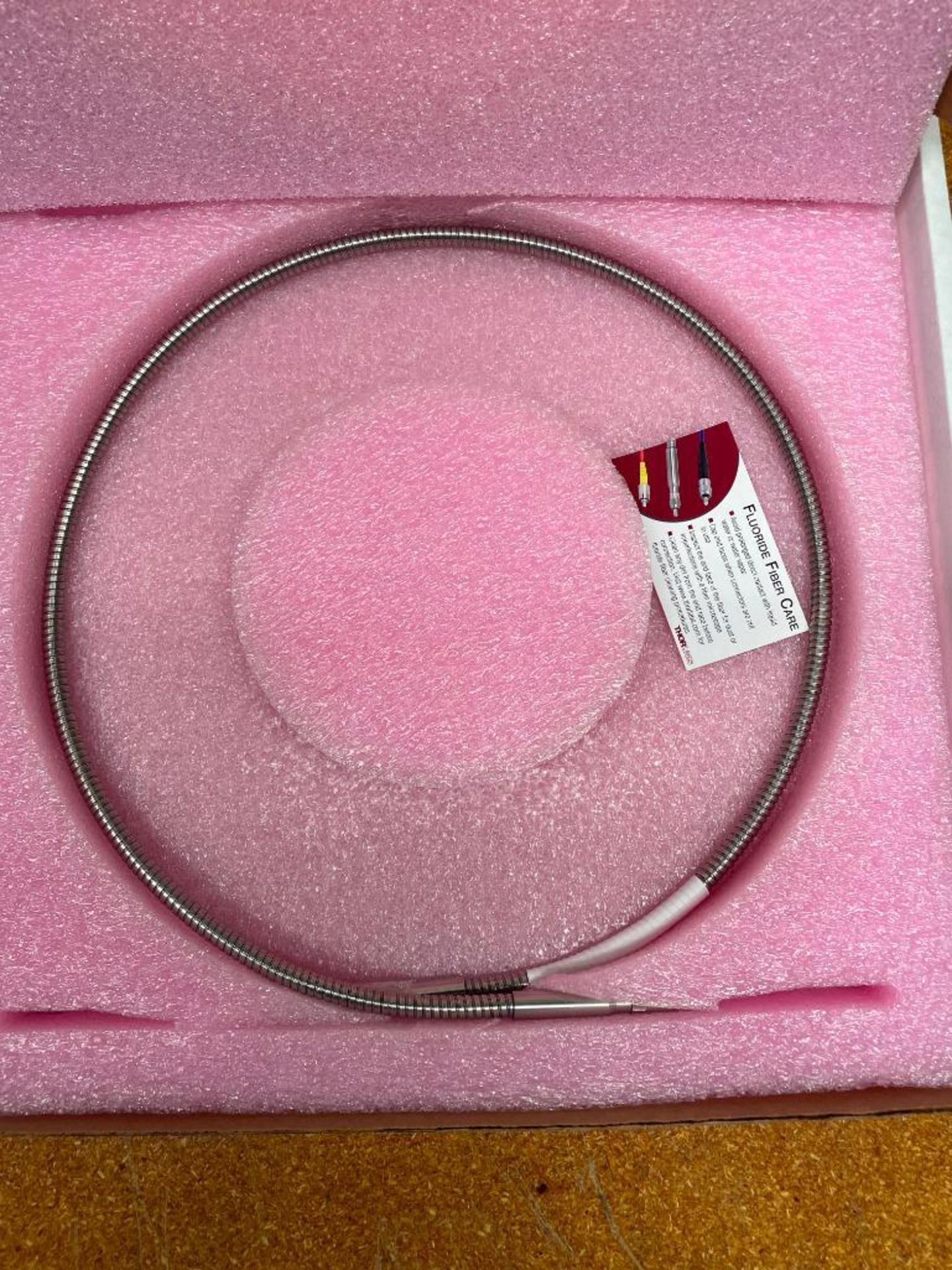 ZrF4 FIBER OPTIC CABLE BRAND/MODEL: THORLABS MZ61L1 INFORMATION: 0.3-4.5 nm, NA=0.2 SMA 600 MICROMET - Image 4 of 6