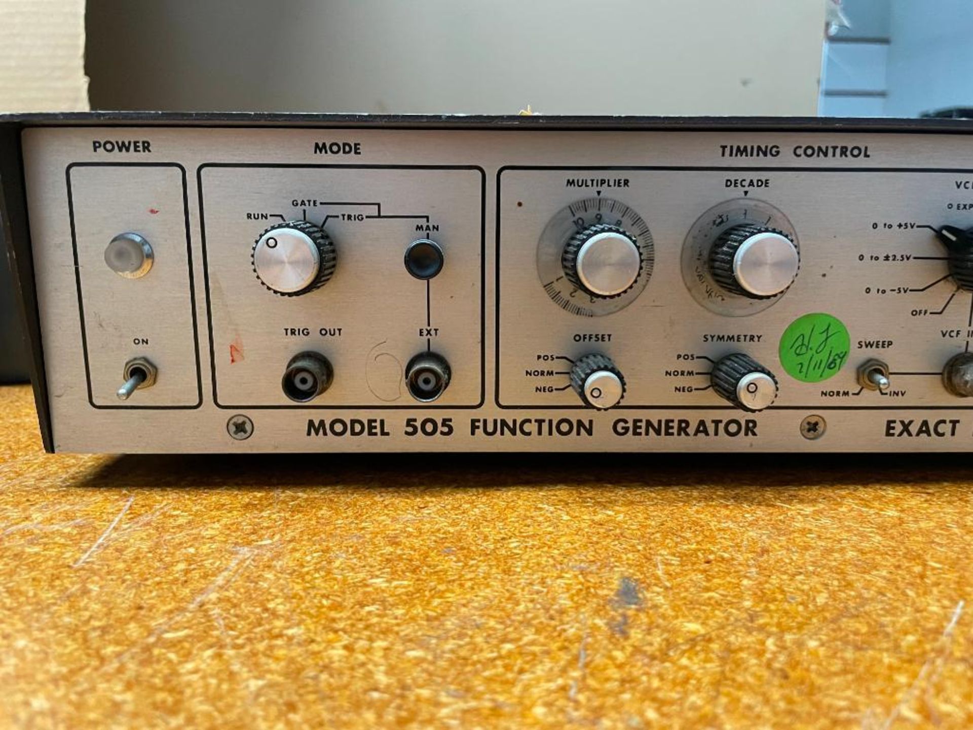 FUNCTION GENERATOR BRAND/MODEL: EXACT ELECTRONICS 505 QTY: 1 - Image 2 of 7