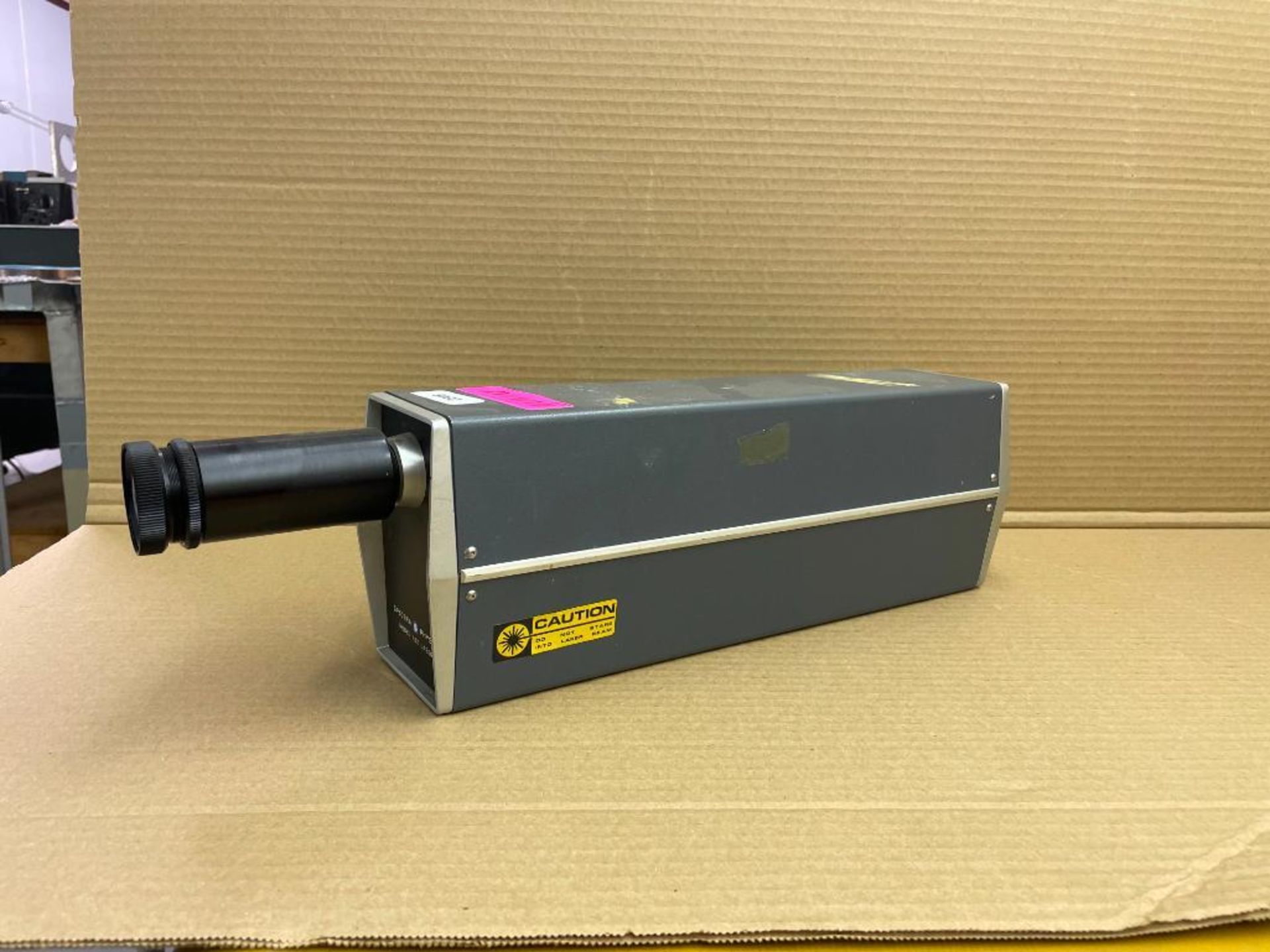 DESCRIPTION: HeNe LASER BRAND/MODEL: SPECTRA-PHYSICS 132 INFORMATION: 633 nm, WITH COLLIMATOR QTY: 1 - Image 3 of 9