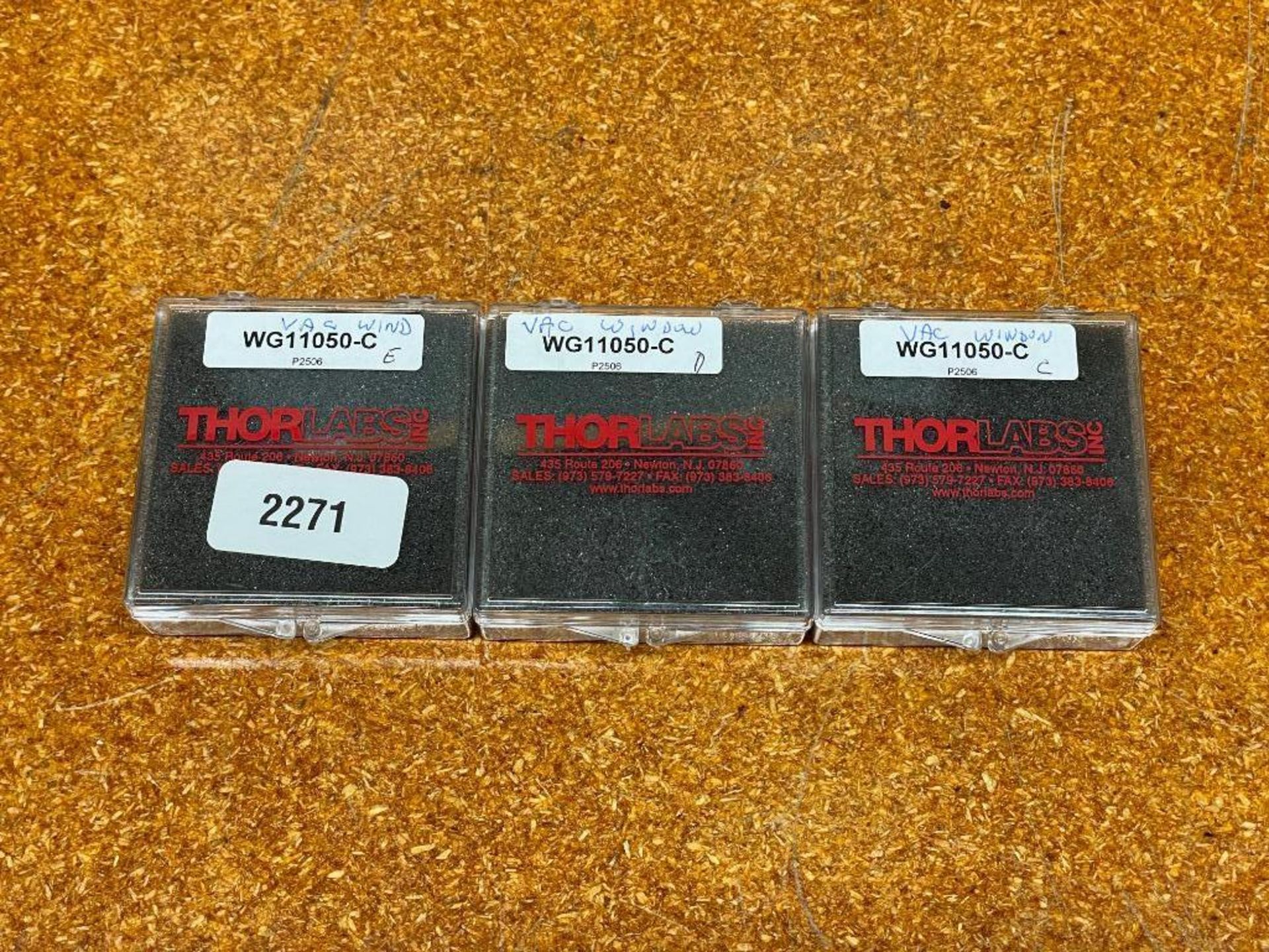 (3) 1" AR COATED WINDOWS BRAND/MODEL: THORLABS INFORMATION: 5mm THICK, 1050-1700 nm QTY: 1 - Image 2 of 2