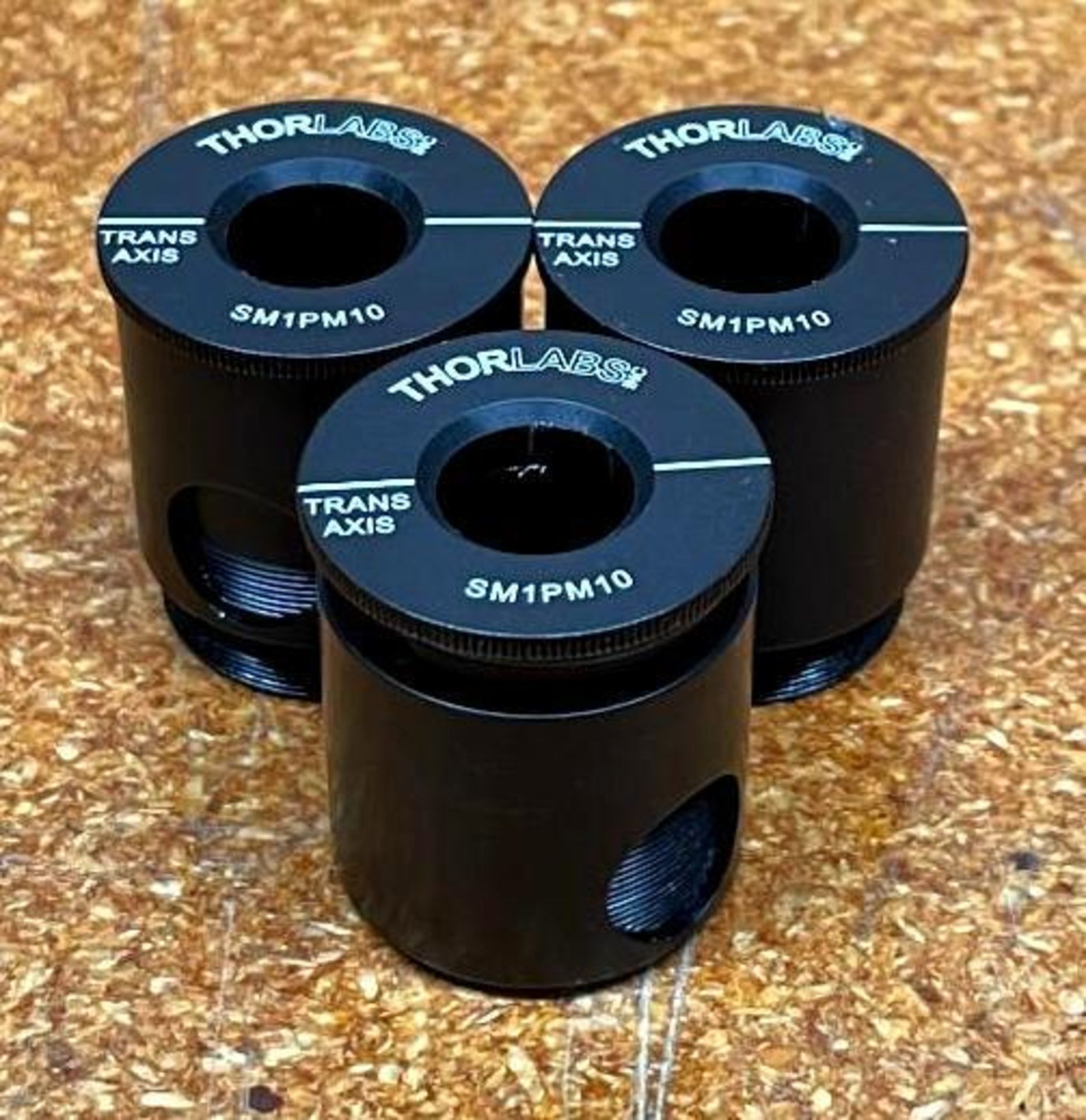 (3) SM1 LENS TUBE MOUNTS FOR 8mm AND 10mm MOUNTED POLARIZING PRISMS BRAND/MODEL: THORLABS RETAIL$: $