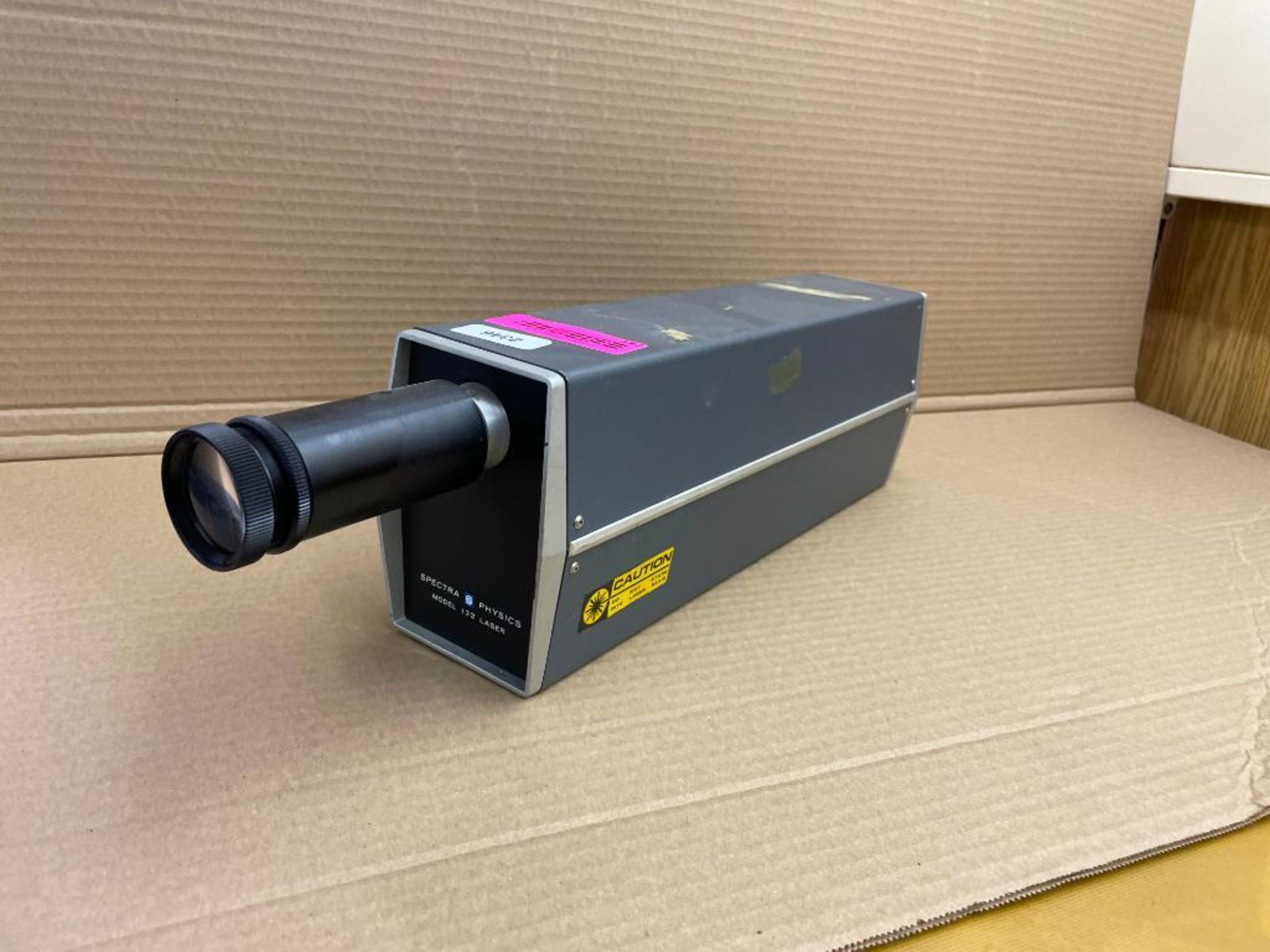 DESCRIPTION: HeNe LASER BRAND/MODEL: SPECTRA-PHYSICS 132 INFORMATION: 633 nm, WITH COLLIMATOR QTY: 1 - Image 5 of 9