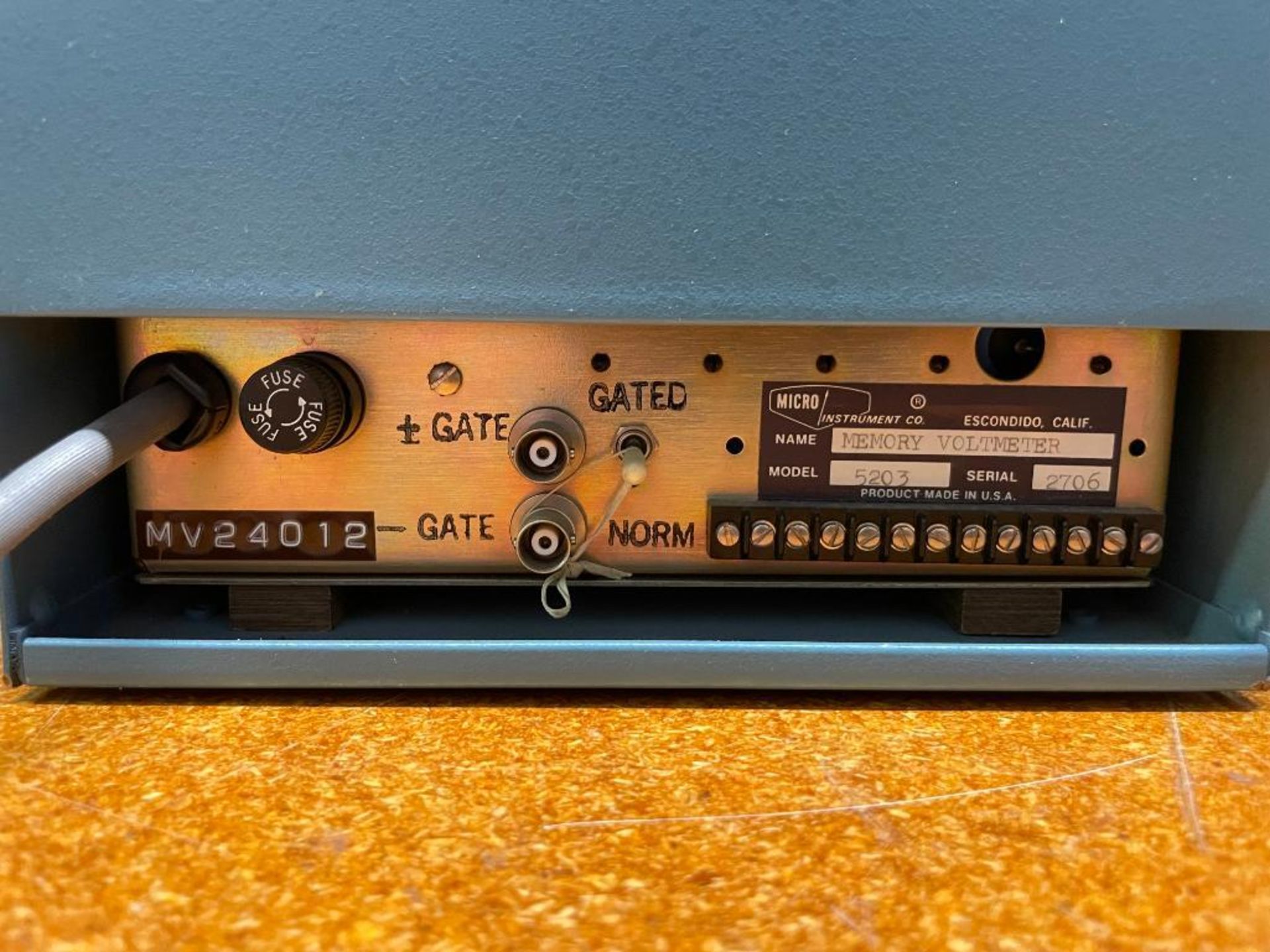 MEMORY VOLTMETER TO RECORD AC OR DC VOLTAGES BRAND/MODEL: MICRO INSTRUMENT COL. 5203 INFORMATION: GA - Image 3 of 4