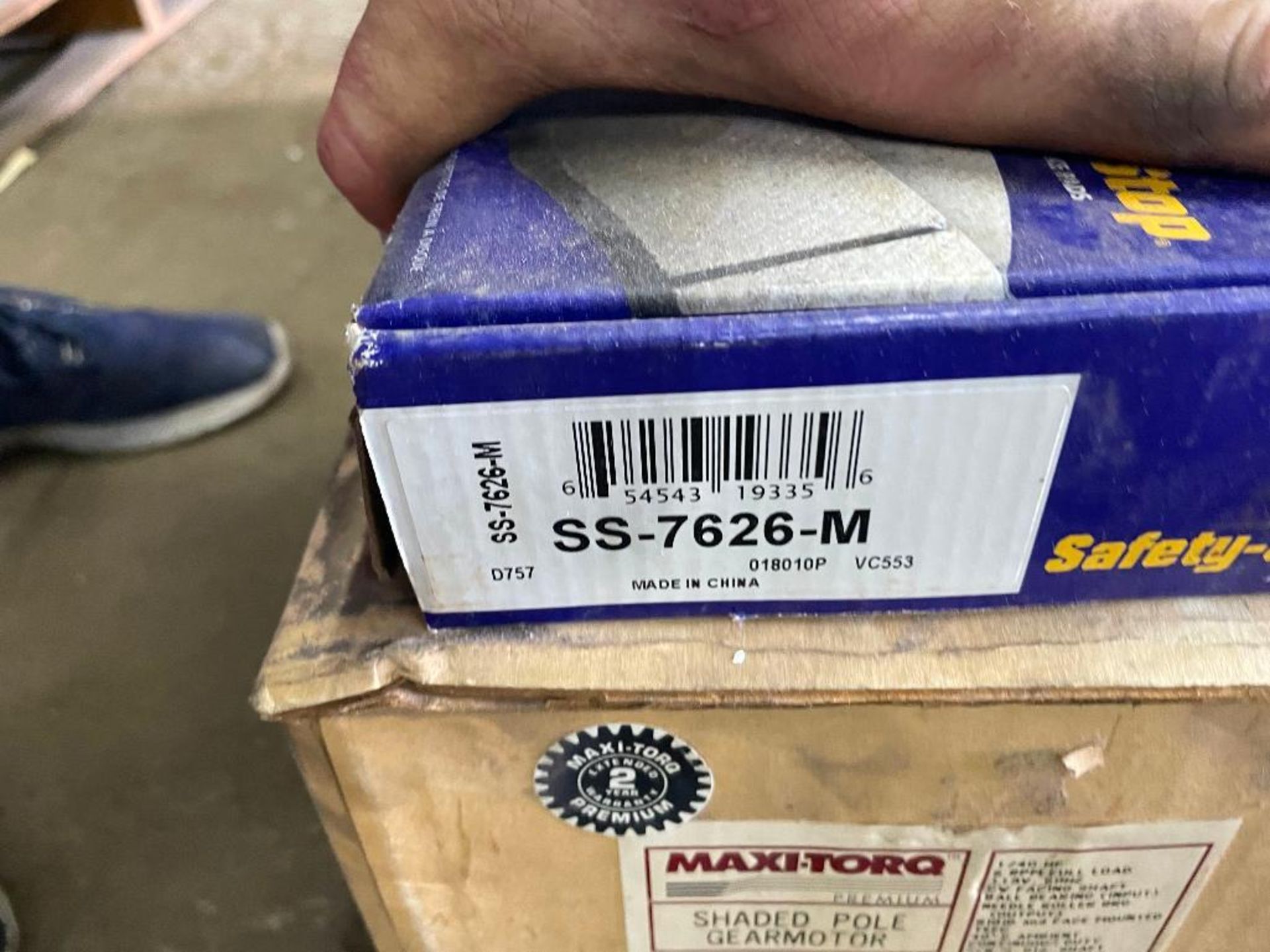 DESCRIPTION: (2) ASSORTED BOXES OF NAPA BRAKE PADS - SEE ADDITIONAL PHOTOS BRAND / MODEL: NAPA LOCAT - Image 4 of 5