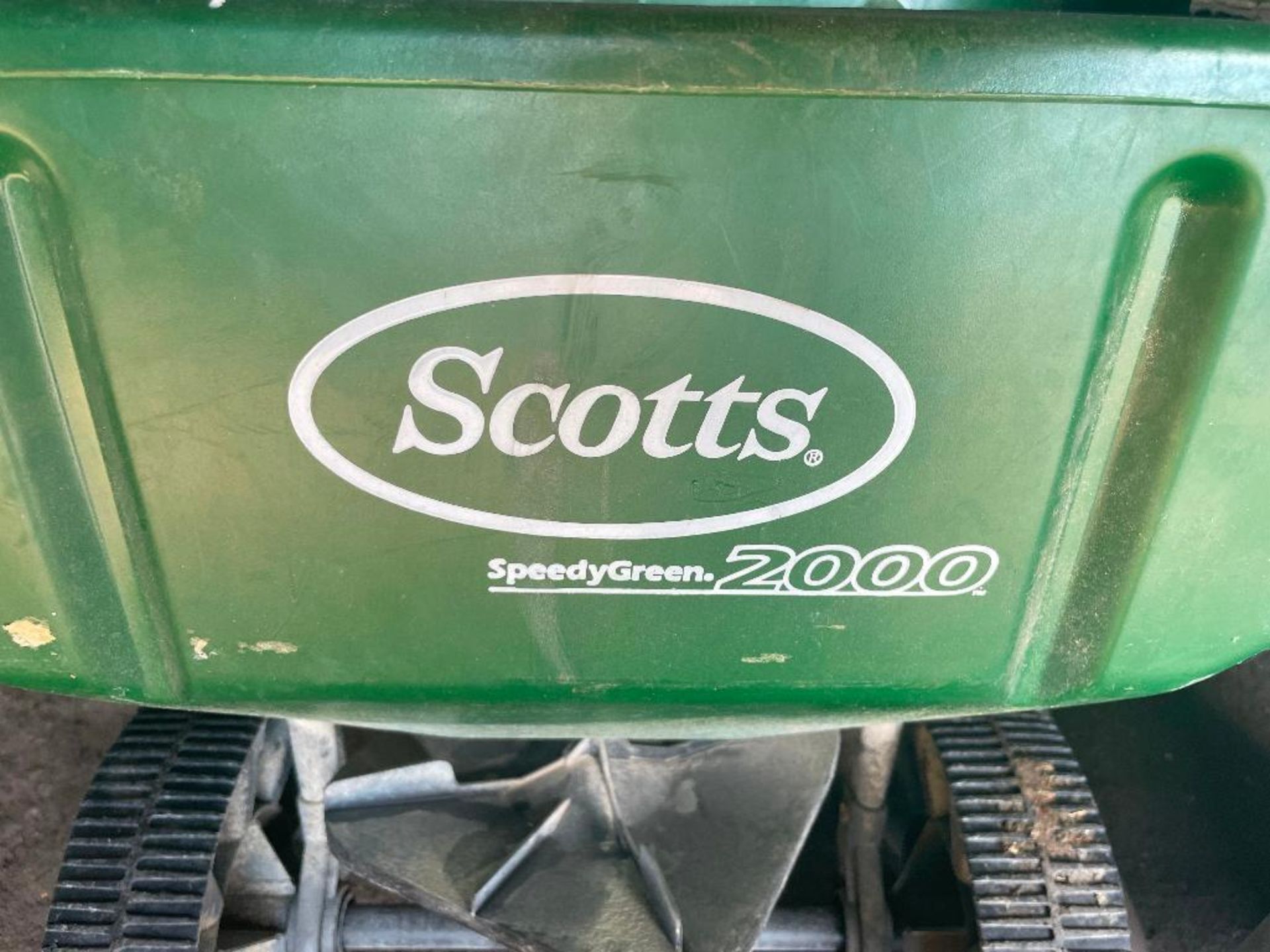 DESCRIPTION: SCOTTS DROP SPREADER, SHEARS, AND HAND HELD DROP SPREADER. LOCATION: SHOP THIS LOT IS: - Image 4 of 4