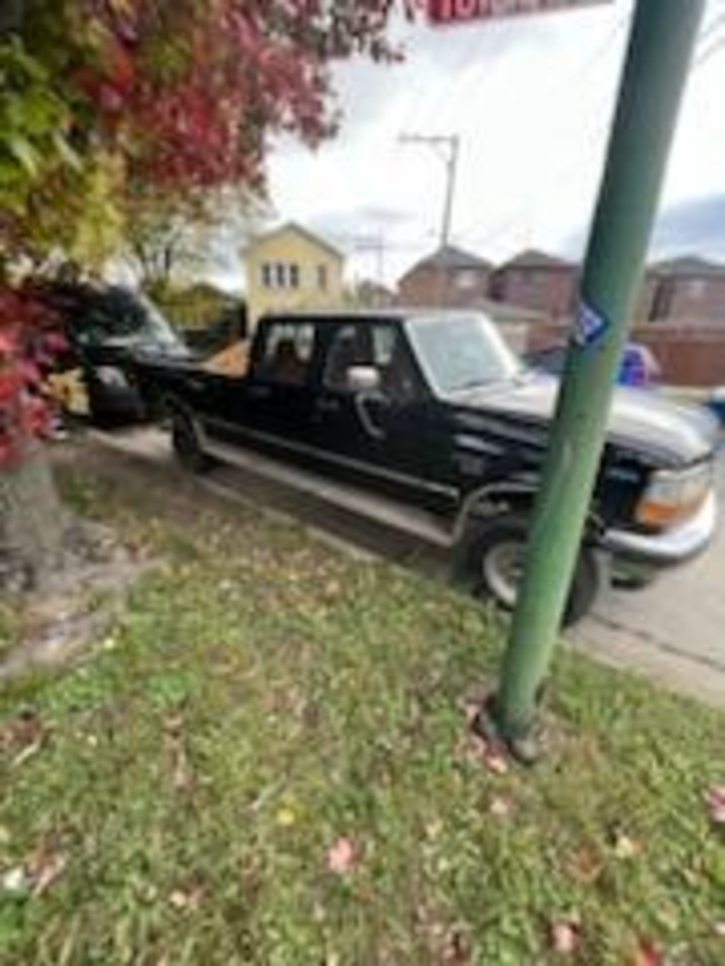 Year: 1997 Make: Ford Model: F-350 Vehicle Type: Pickup Truck Mileage: 240,xxx Body Type: Crew Cab E - Image 7 of 9