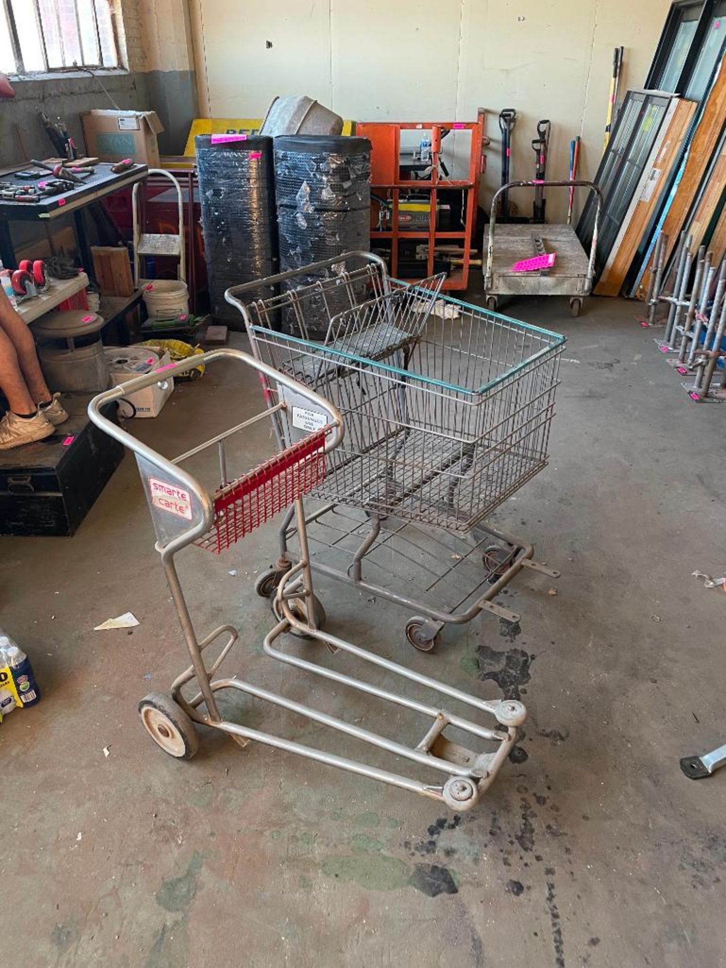 (2) VARIOUS SHOPPING CARTS AS SHOWN LOCATION ROOM 1 QTY: 2 - Image 3 of 3