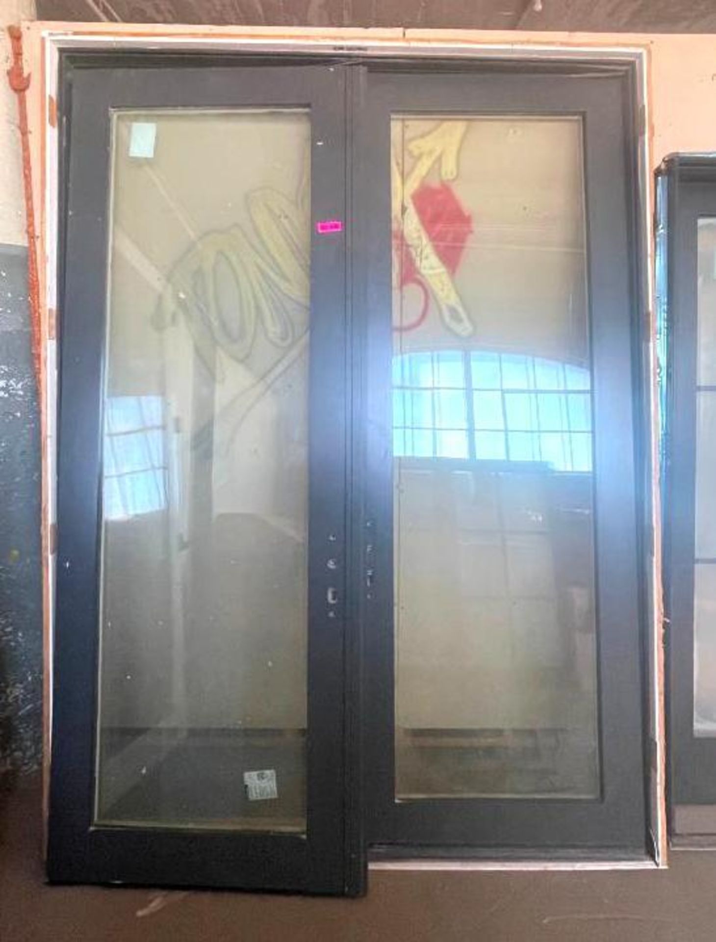 72" X 96" COMMERCIAL GLASS DOOR W/ FRAME BRAND/MODEL: PELLA SIZE: 72" X 96" LOCATION ROOM 1 QTY: 1 - Image 2 of 7