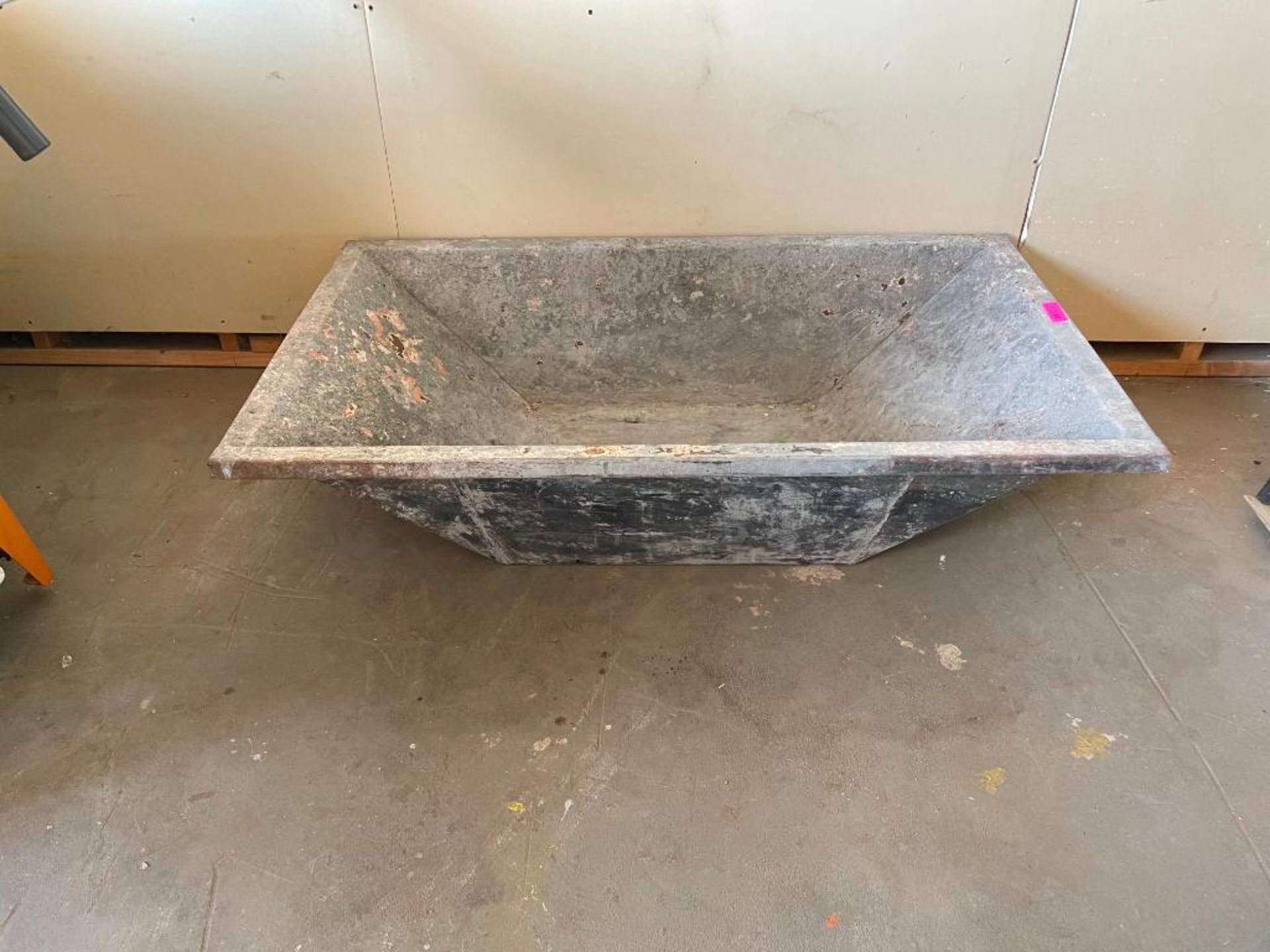 50" X 30" X 12" MORTAR MIXING BOX LOCATION ROOM 1 QTY: 1 - Image 2 of 5