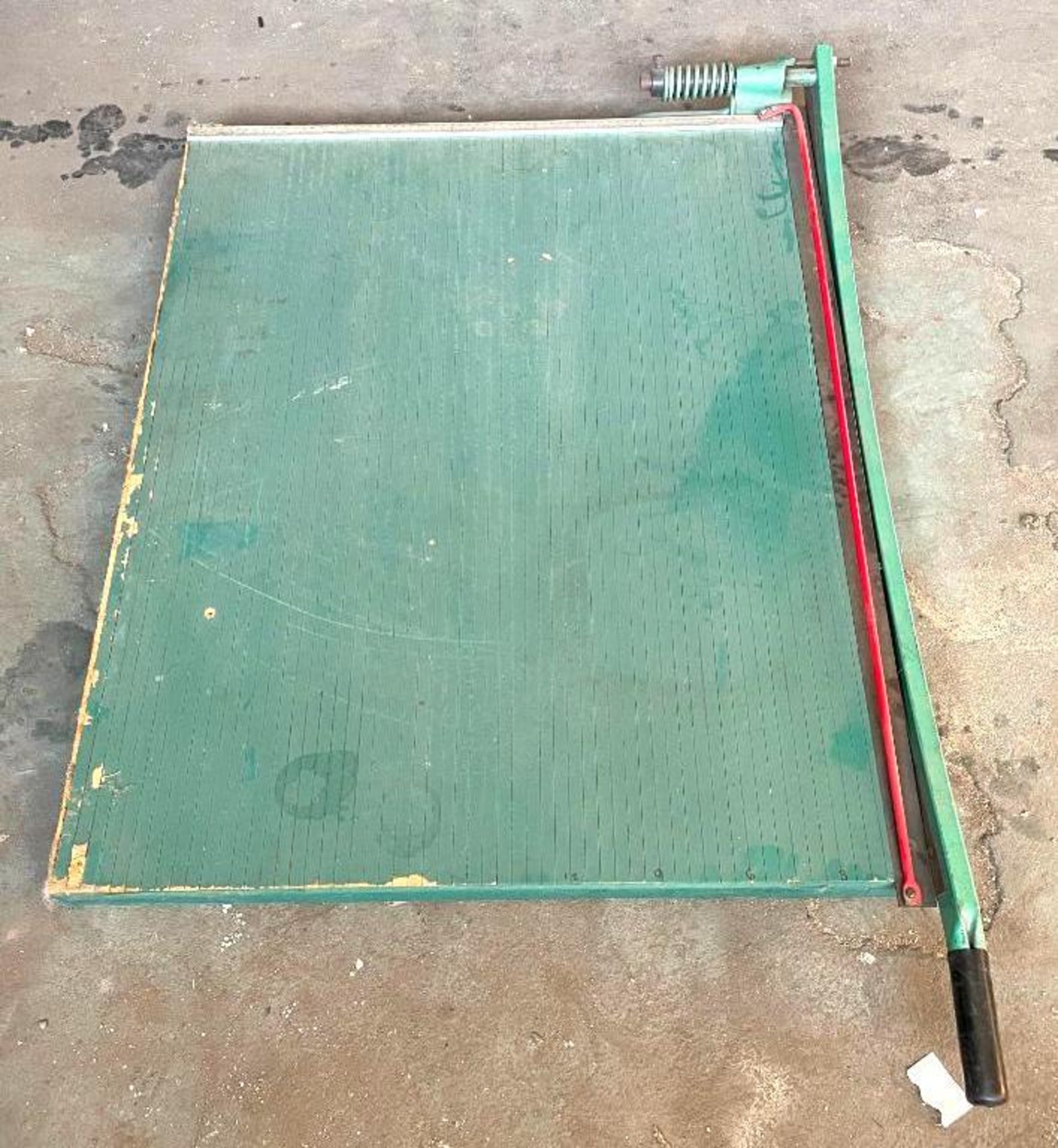 36" X 30" PAPER CUTTER LOCATION ROOM 1 QTY: 1