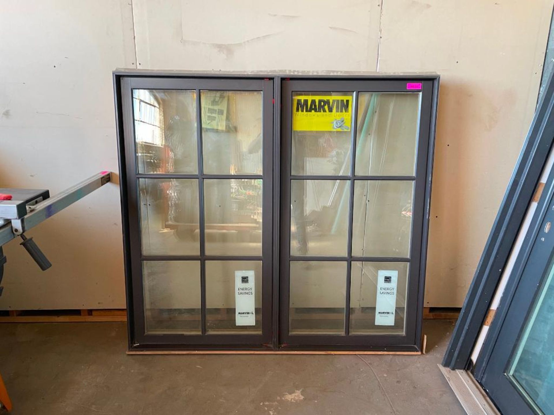 60" X 56" COMMERCIAL SLIDING WINDOW SIZE: 60" X 56" LOCATION ROOM 1 QTY: 1 - Image 3 of 12