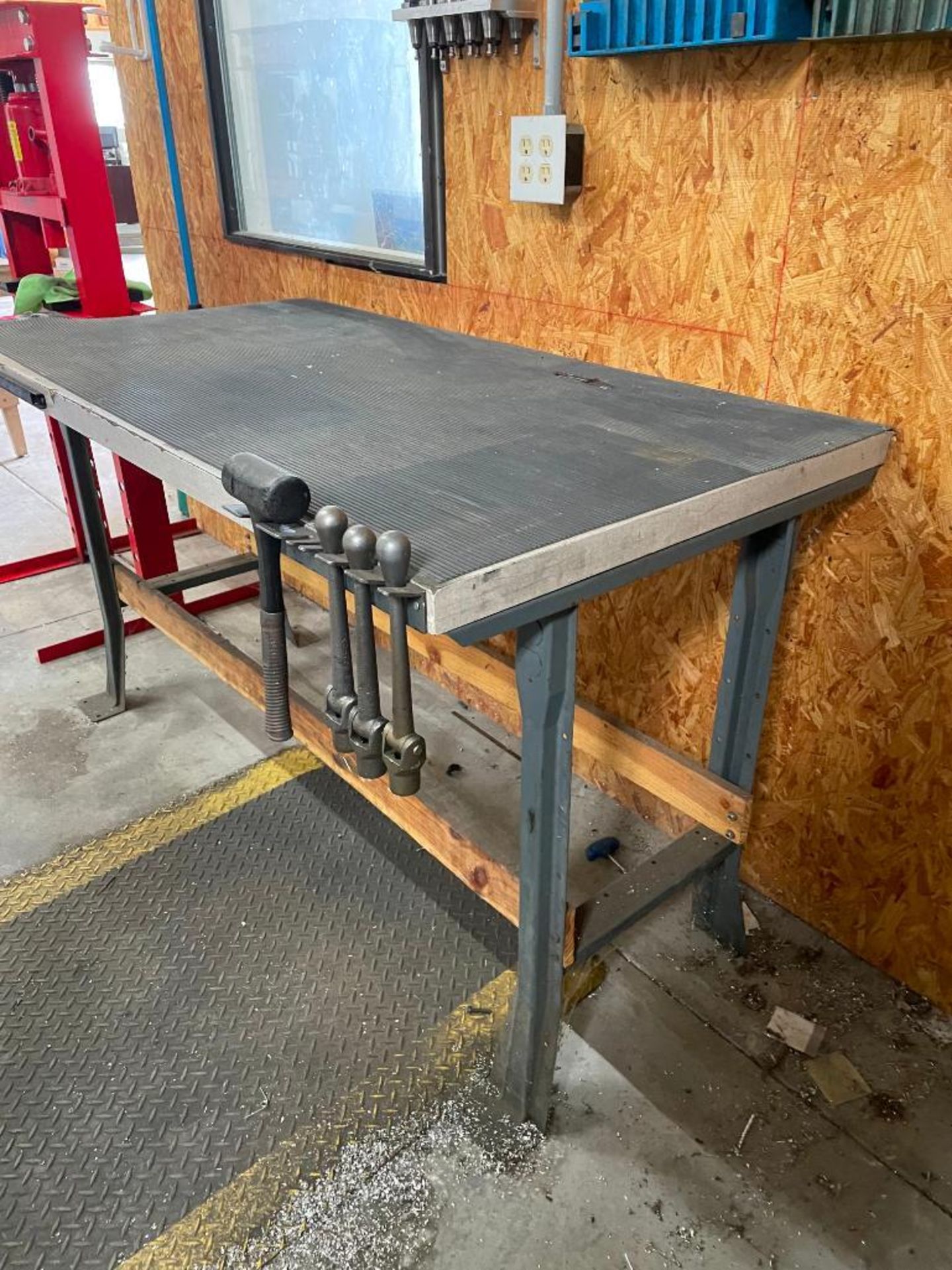 DESCRIPTION: HEAVY DUTY METAL WORK TABLE W/ 4-PIECE MOUNTED HAND TOOL SET (SEE PHOTOS) SIZE: 72" X 3 - Image 7 of 7
