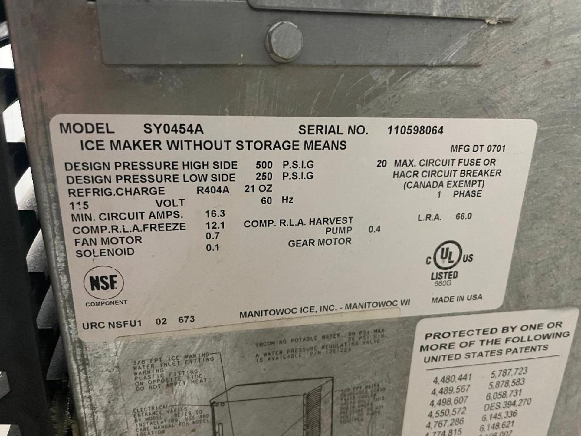 DESCRIPTION: MANITOWOC 450 LB. AIR COOLED ICE MACHINE W/ STORAGE BIN. BRAND / MODEL: MANITOWOC SY045 - Image 4 of 4