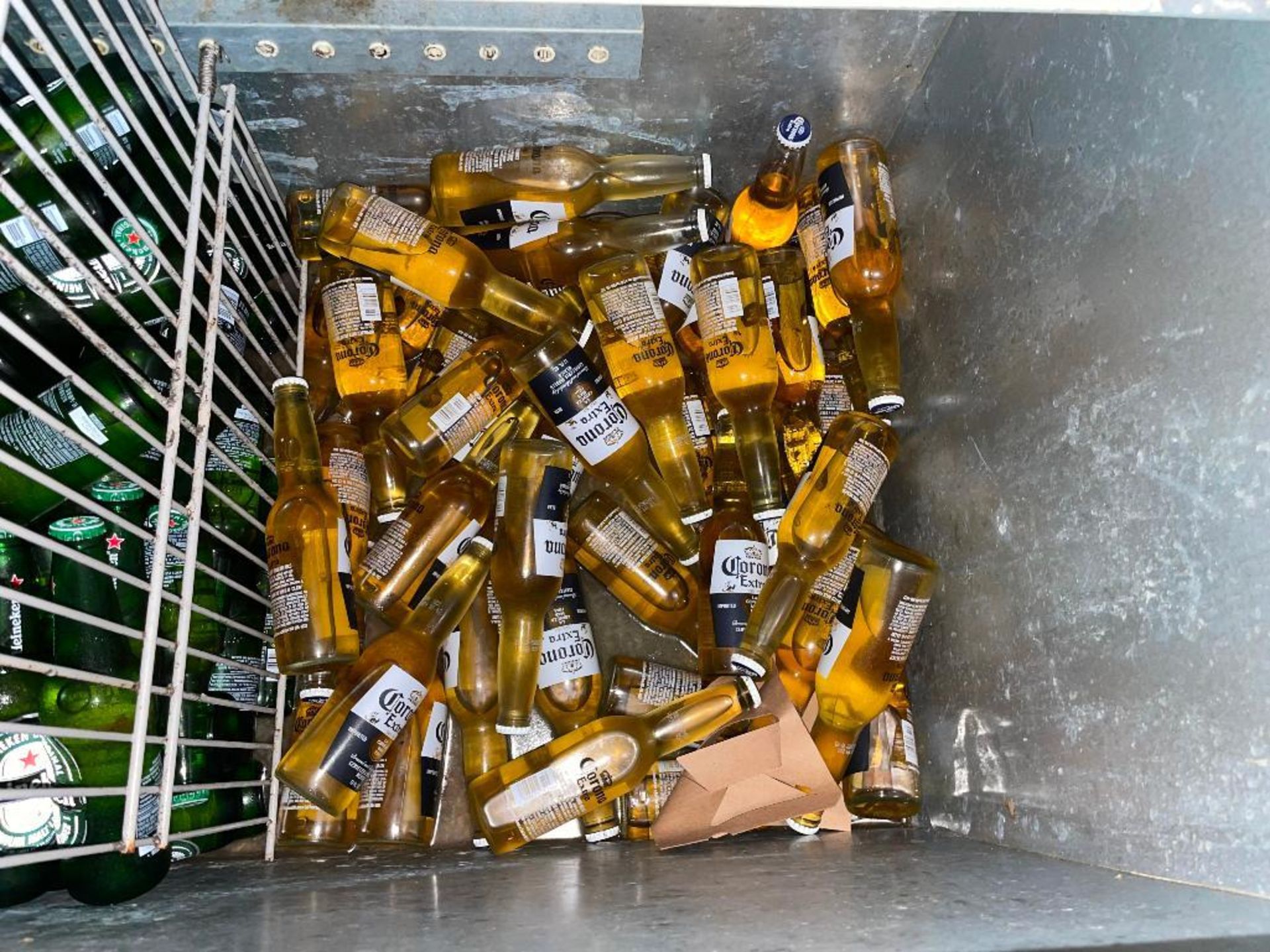 DESCRIPTION: CONTENTS OF LOT #15 - APPROX 100+ BOTTLES OF COLD BEER. ADDITIONAL INFORMATION FIRST DA - Image 5 of 5