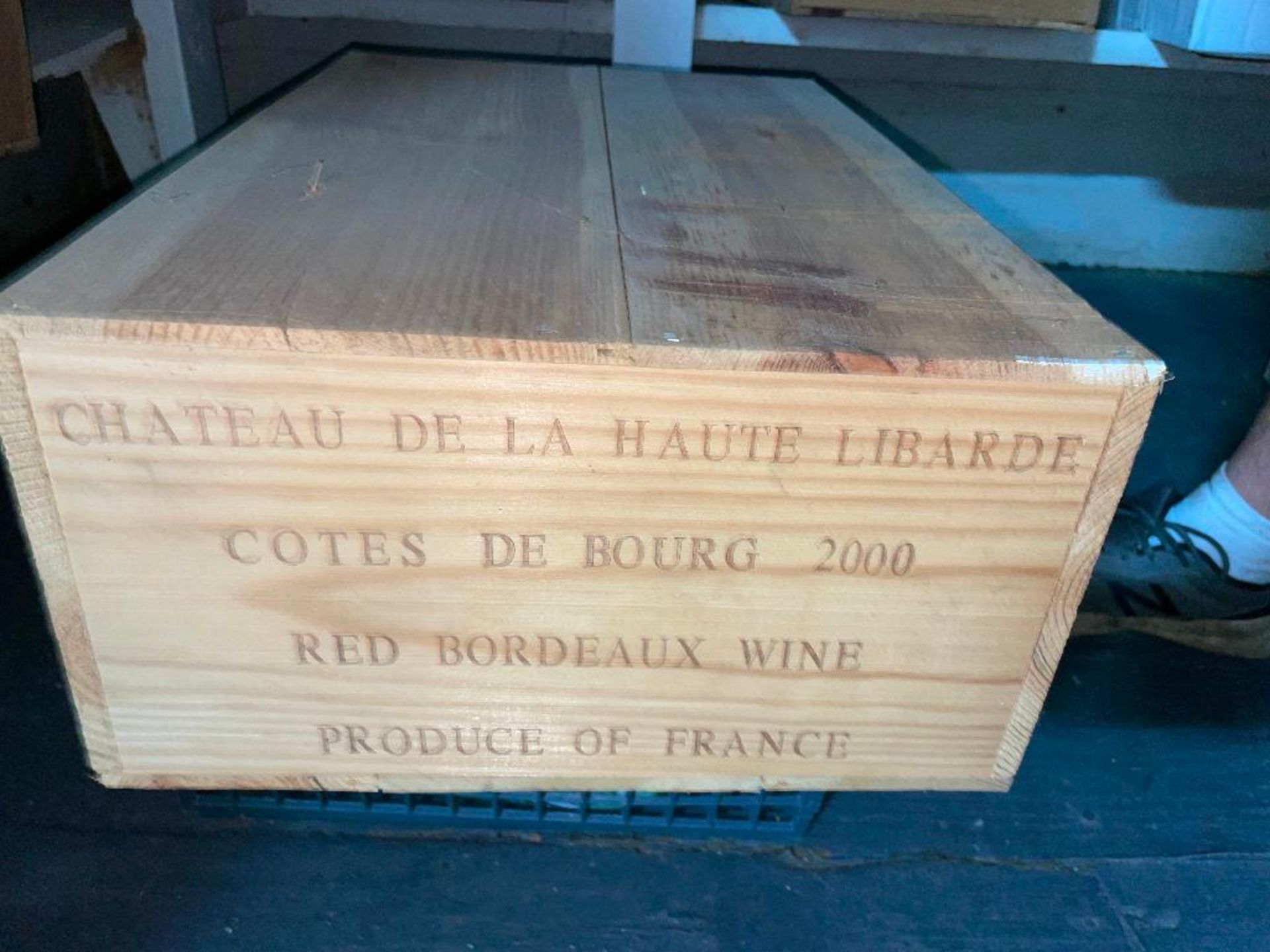 DESCRIPTION: (12) 750 ML BOTTLES OF CHATEAU DE LA HAUTE LIBARDE COTE DE BOURG 2000 ADDITIONAL INFORM - Image 2 of 4