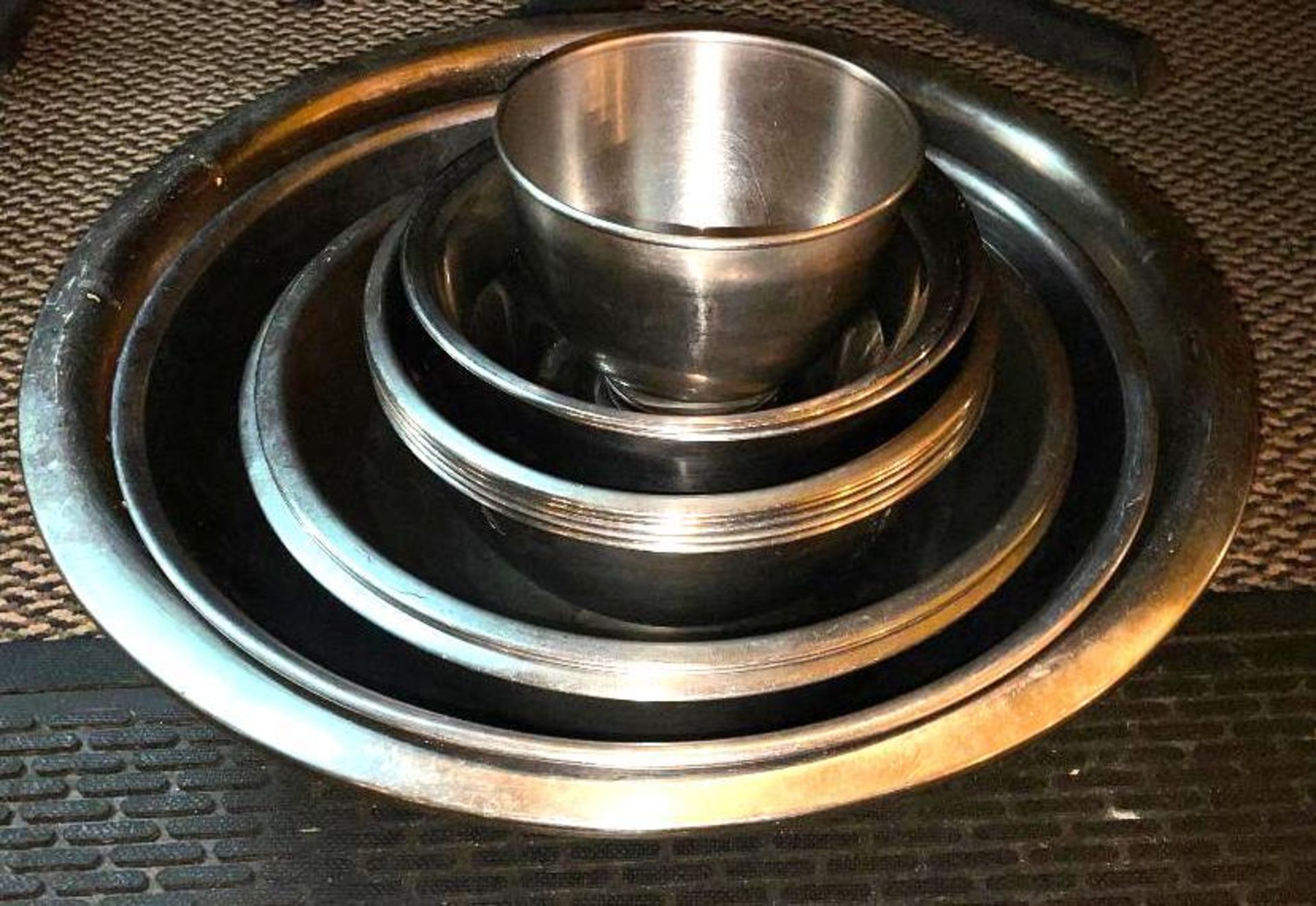 DESCRIPTION: (8) PIECE STAINLESS MIXING BOWL SET LOCATION: SEATING THIS LOT IS: SOLD BY THE PIECE QT