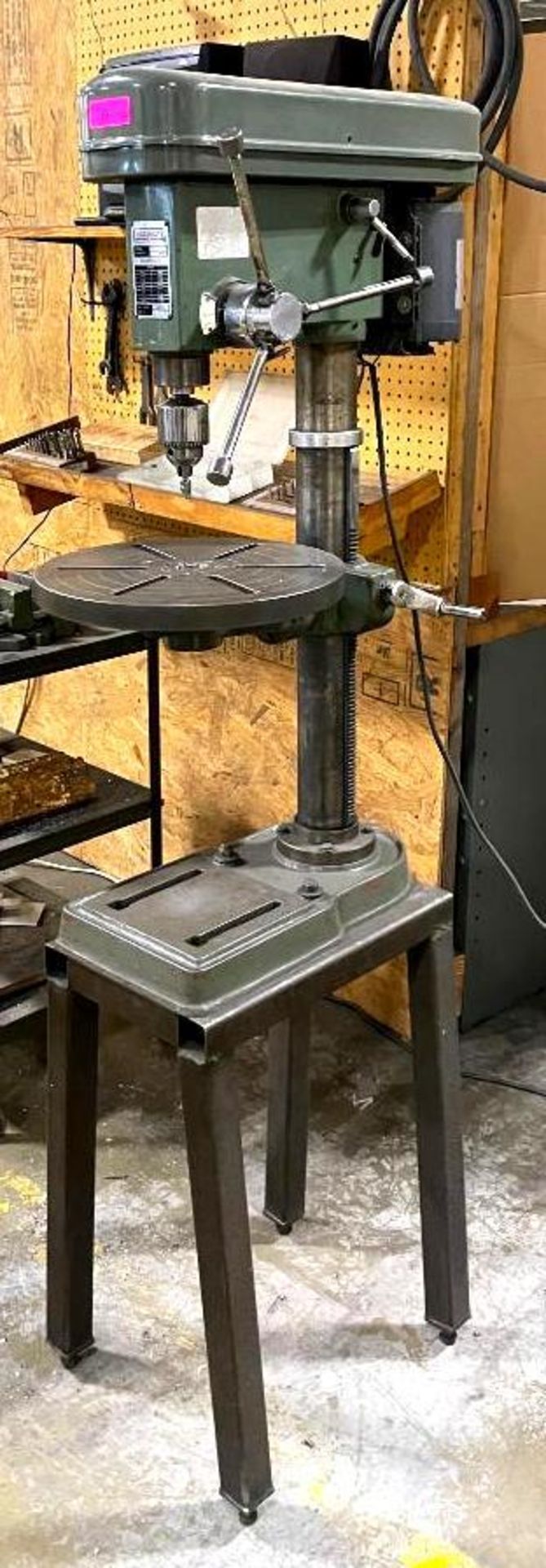 1977 DURACRAFT 16-SPEED DRILL PRESS BRAND/MODEL: DP-1617 SIZE: 3/4" LOCATION: WAREHOUSE QTY: 1