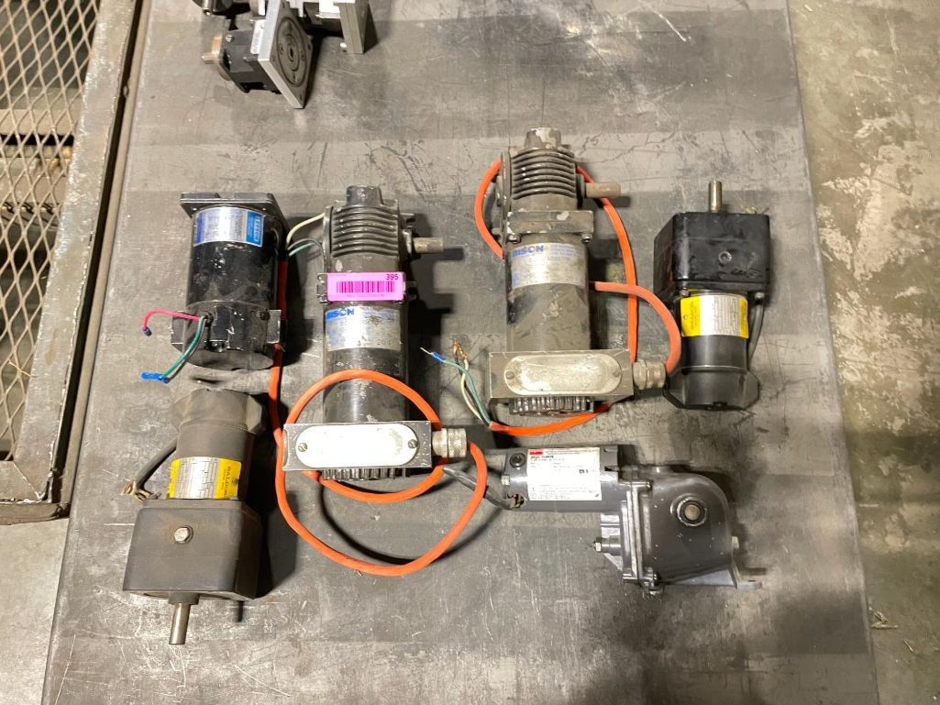 ASSORTED DC GEARMOTORS AS SHOWN INFORMATION: ALL UNITS RUN QTY: 1 - Image 2 of 8
