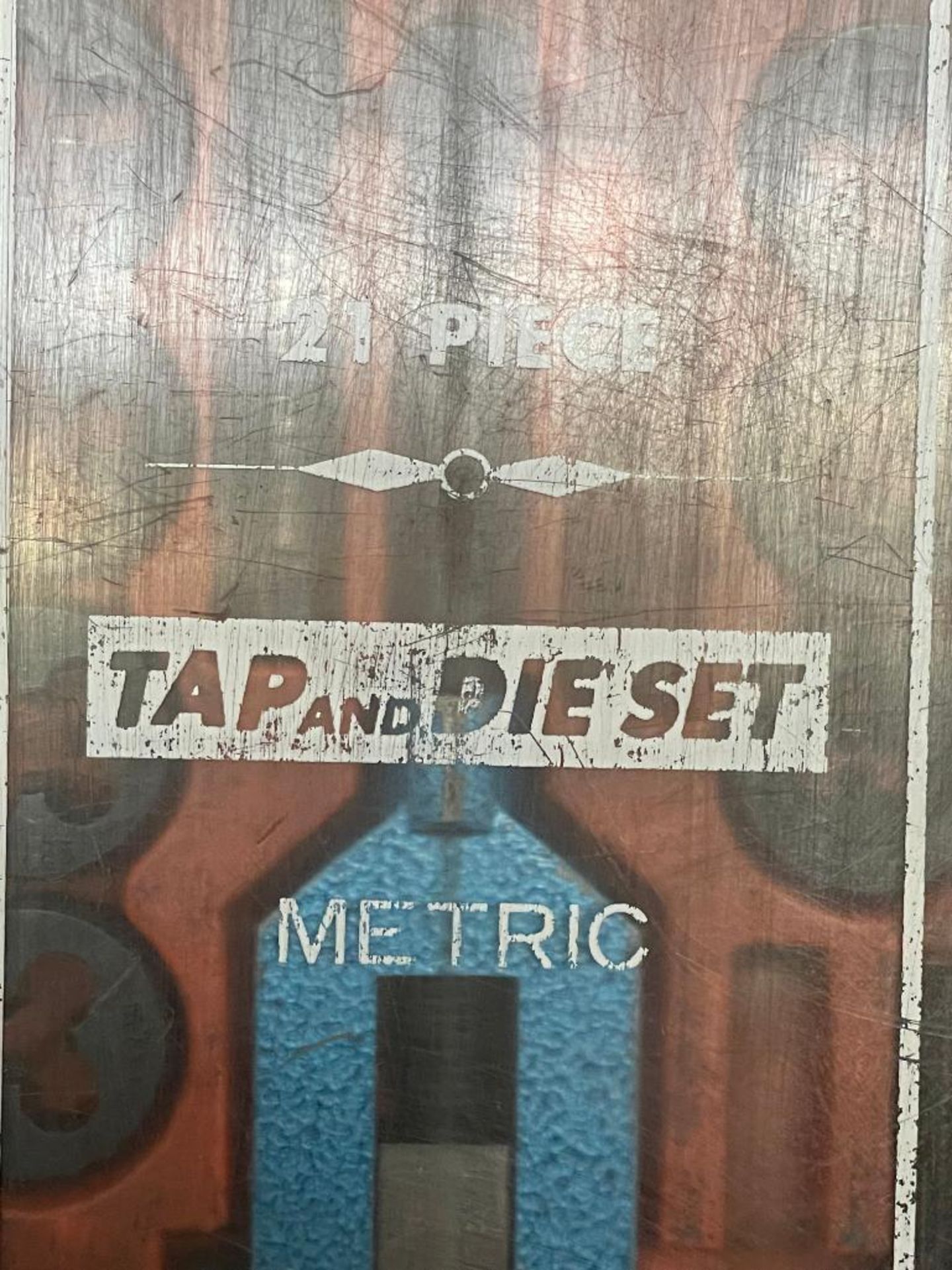 METRIC TAP AND DIE SET LOCATION: WAREHOUSE QTY: 1 - Image 3 of 3