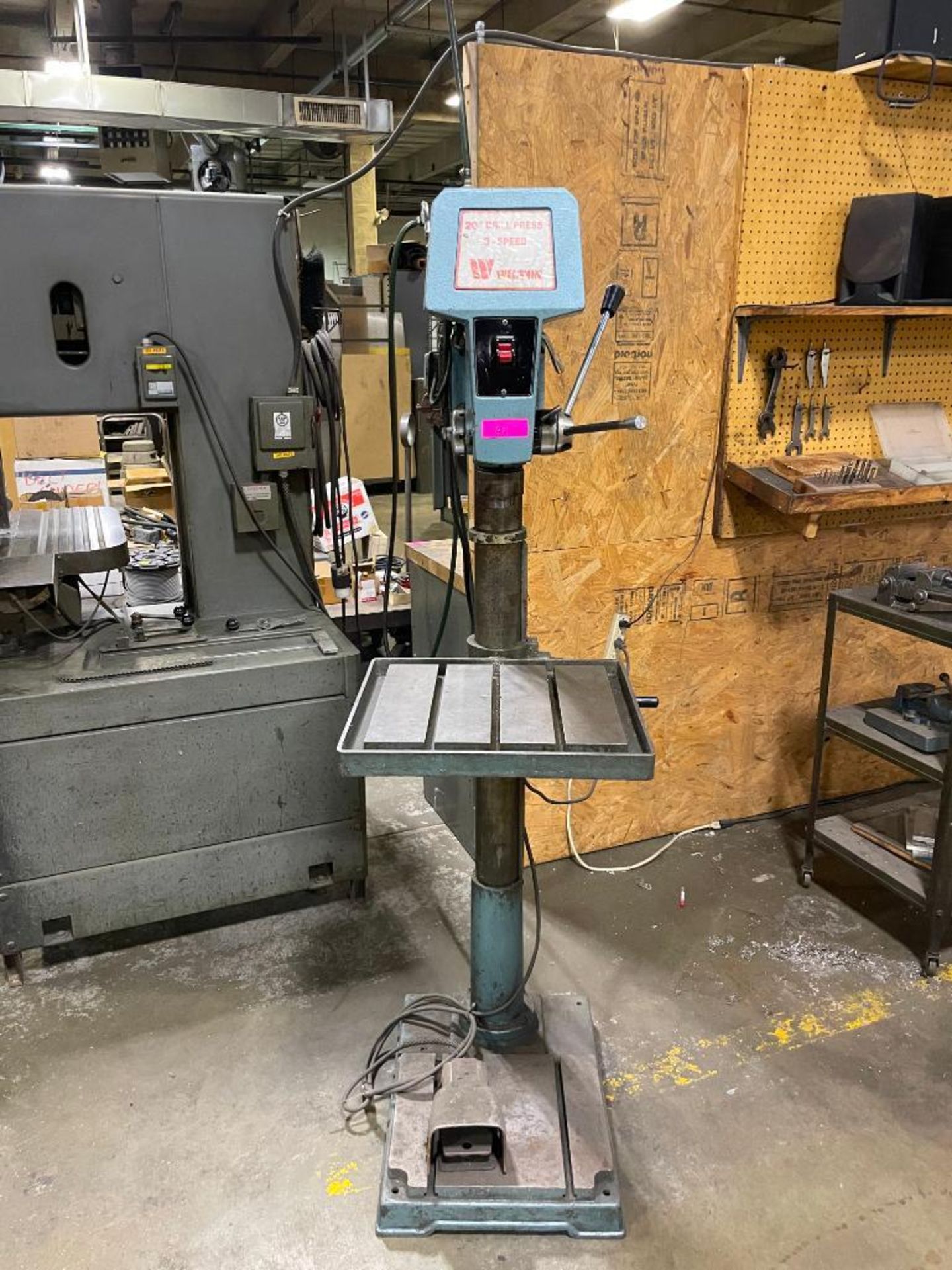 WILTON 2400 20" 9-SPEED DRILL PRESS LOCATION: WAREHOUSE QTY: 1 - Image 2 of 10
