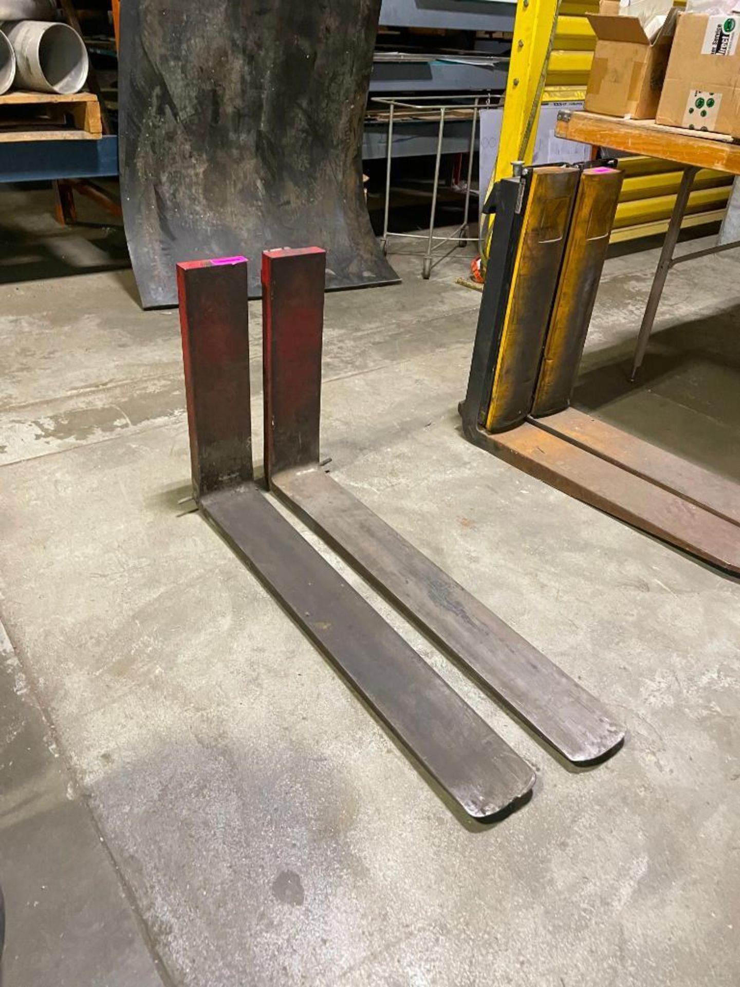 36" X 5" FORKLIFT FORKS (PAIR) SIZE: 36" X 5" QTY: 1 - Image 3 of 10