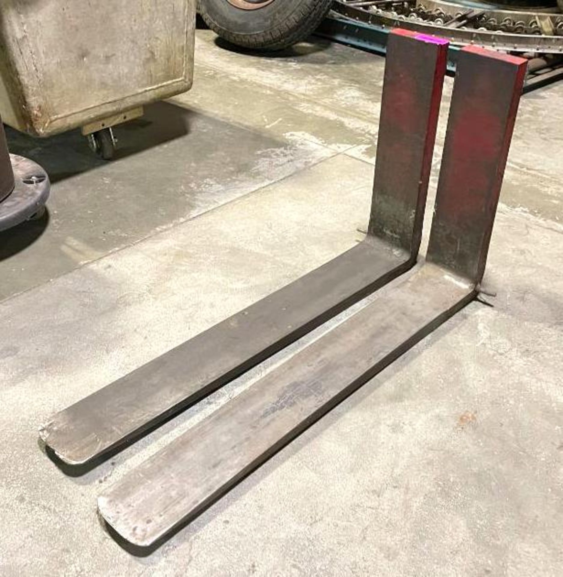 36" X 5" FORKLIFT FORKS (PAIR) SIZE: 36" X 5" QTY: 1