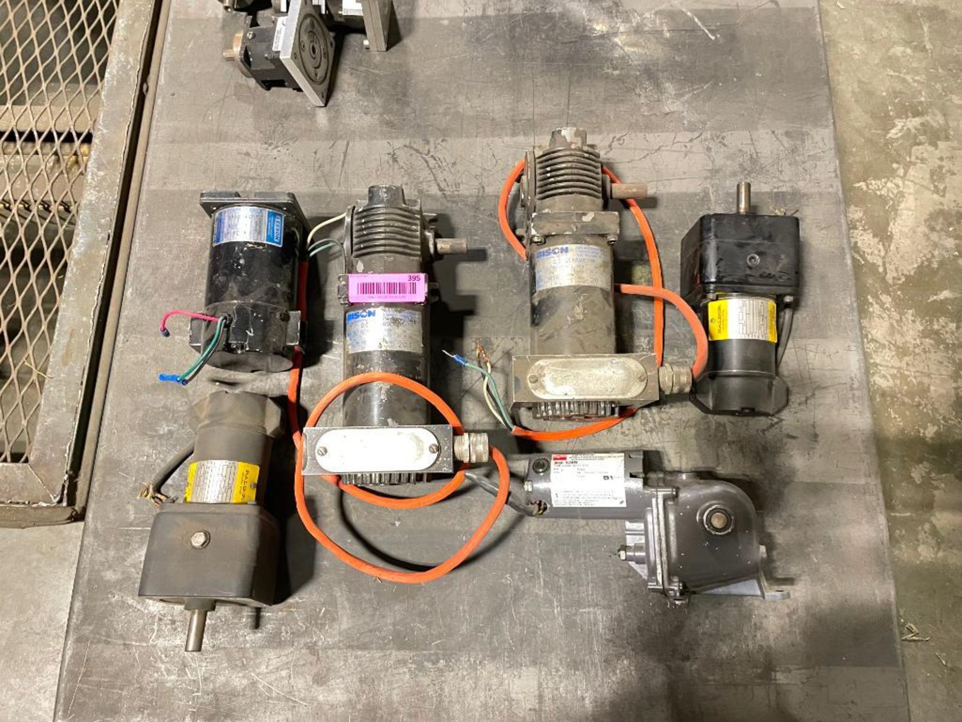 ASSORTED DC GEARMOTORS AS SHOWN INFORMATION: ALL UNITS RUN QTY: 1 - Image 3 of 8