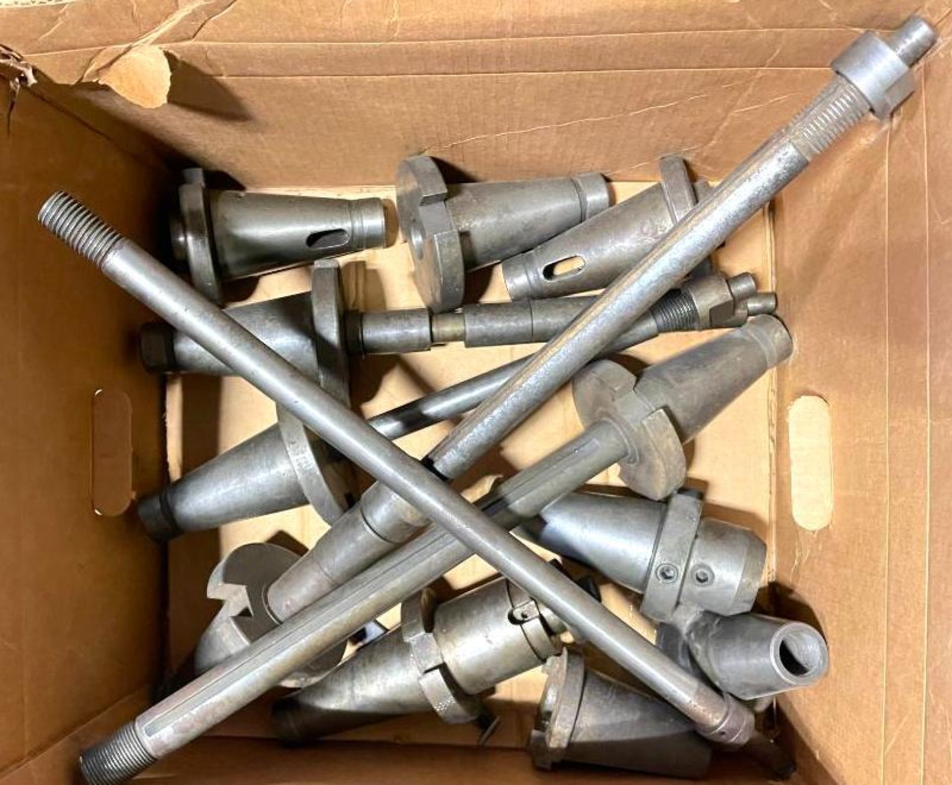 ASSORTED TOOL HOLDER/TAPERS FOR CYLINDRICAL GRINDER QTY: 1