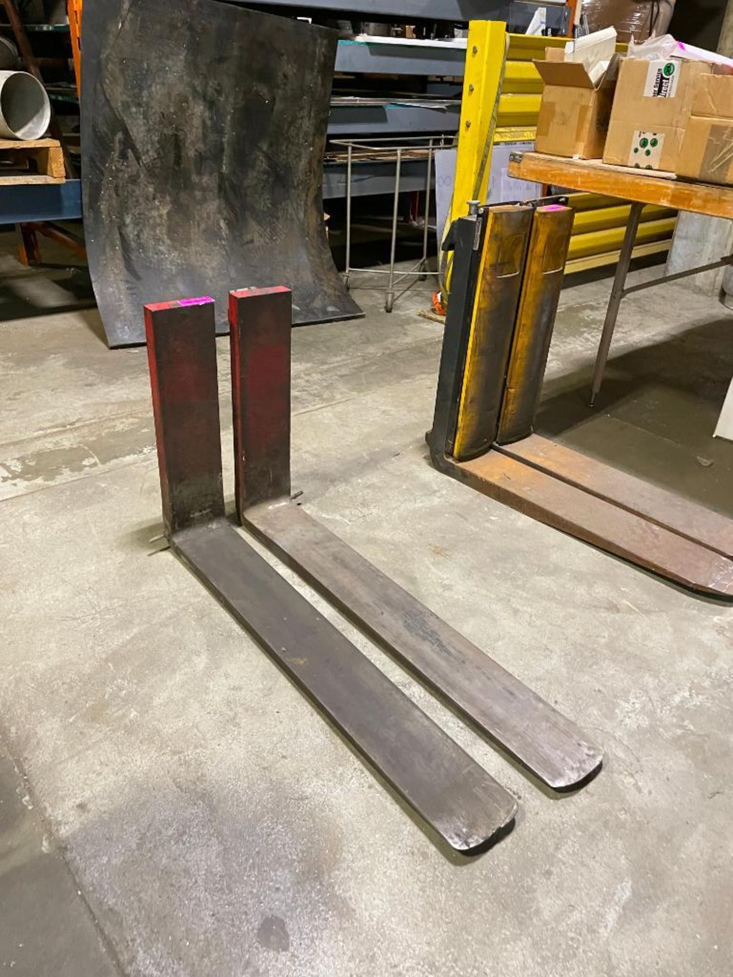 36" X 5" FORKLIFT FORKS (PAIR) SIZE: 36" X 5" QTY: 1 - Image 4 of 10