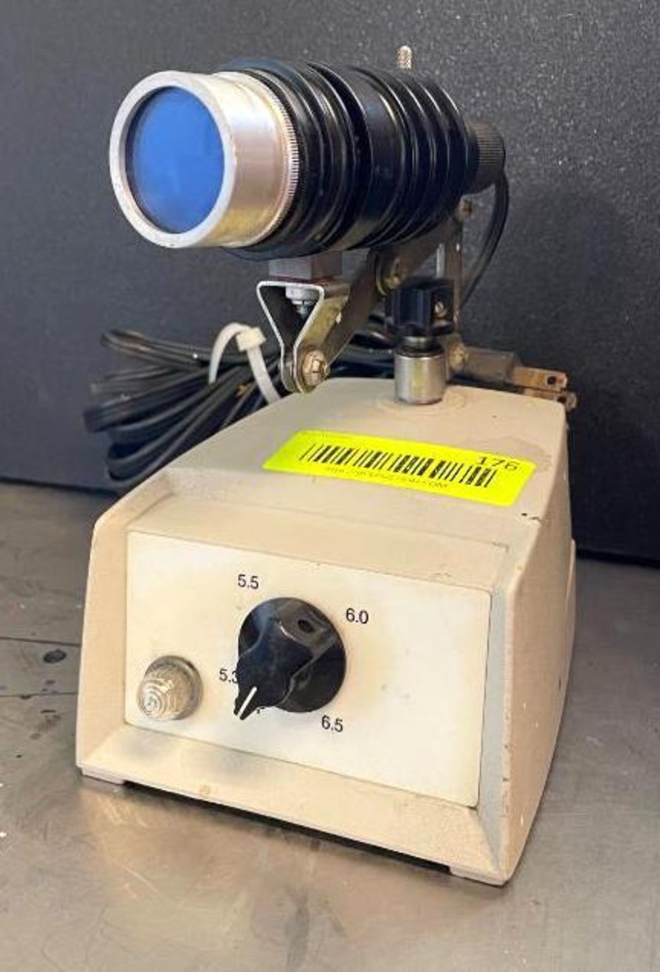 CAMBRIDGE 650 LAMP MICROSCOPE ILLUMINATOR BRAND/MODEL: CAMBRIDGE MODEL 650 LOCATION PAINT ROOM QTY: