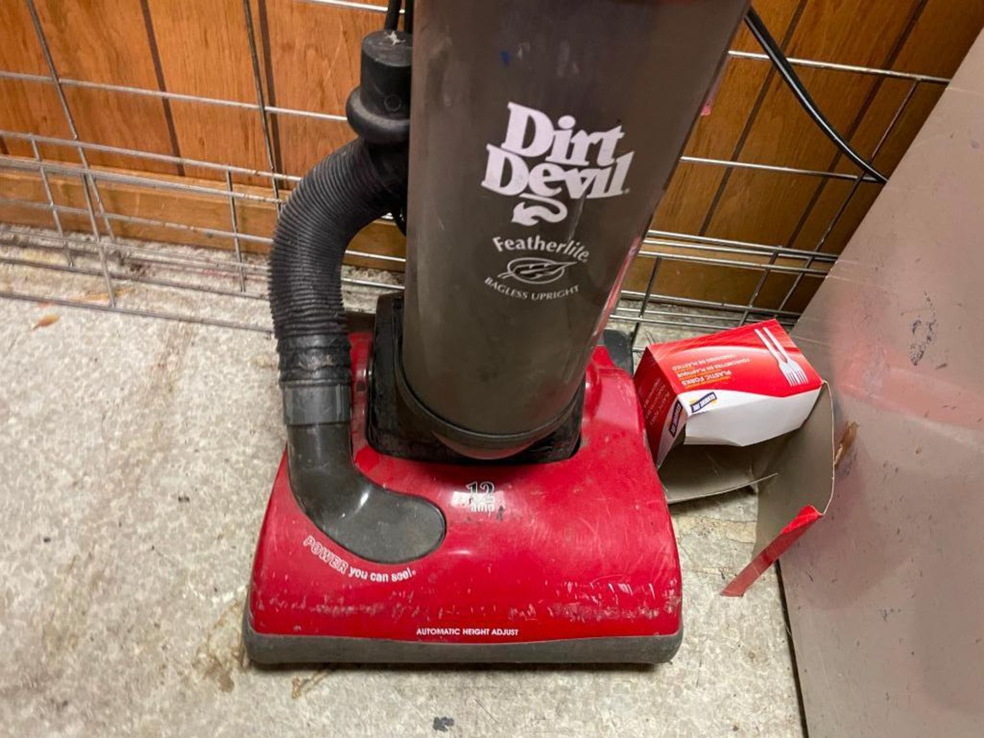 DIRT DEVIL VACUUM CLEANER LOCATION: OFFICE QTY: 1 - Image 2 of 2