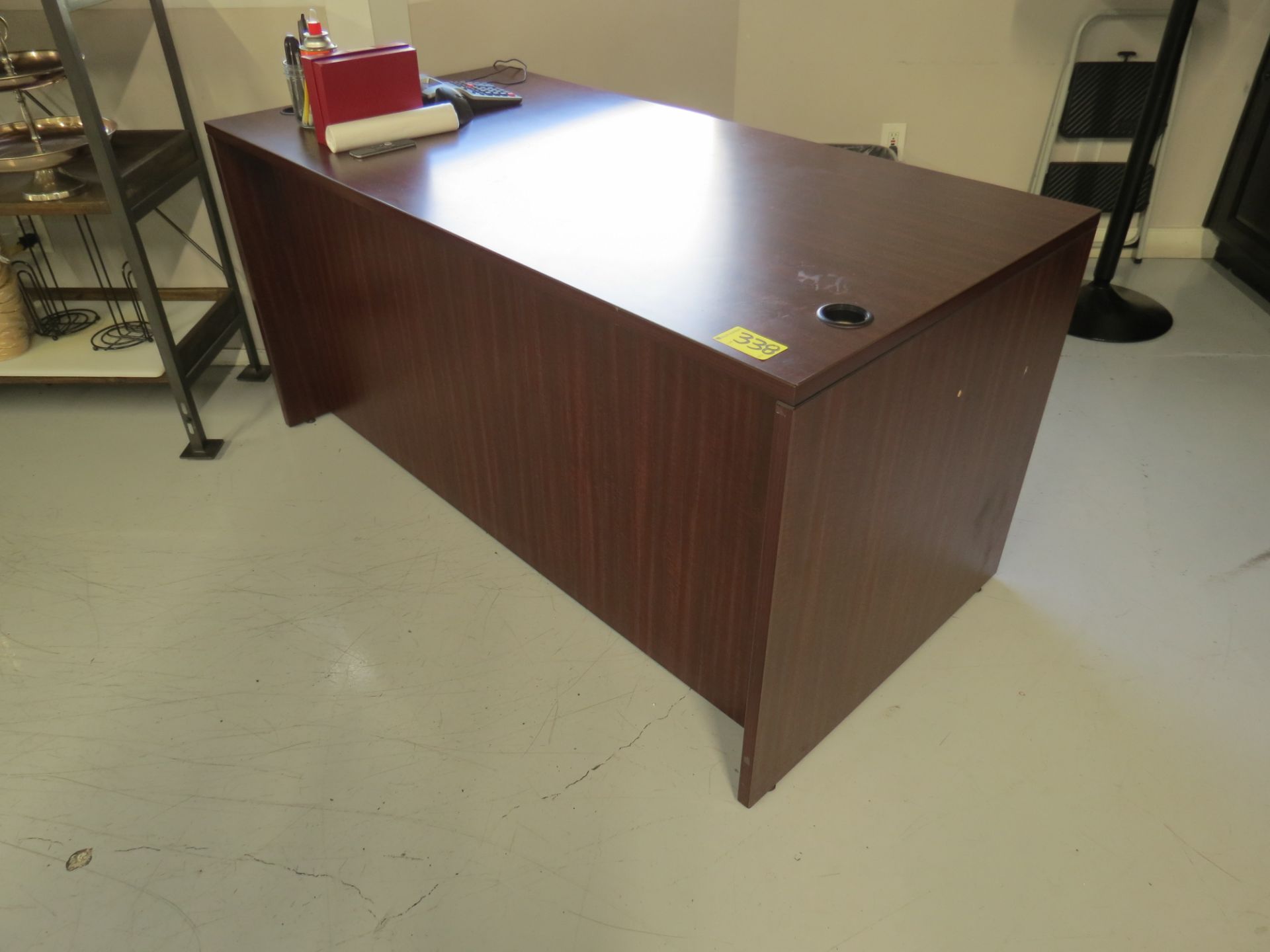 Cherrywood Laminated 3-Drawer Desk with No Chair