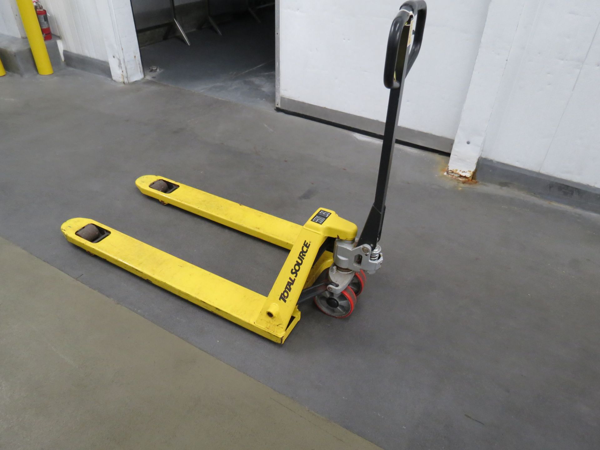 Total Source 5500 lbs. Pallet Jack - Image 3 of 4